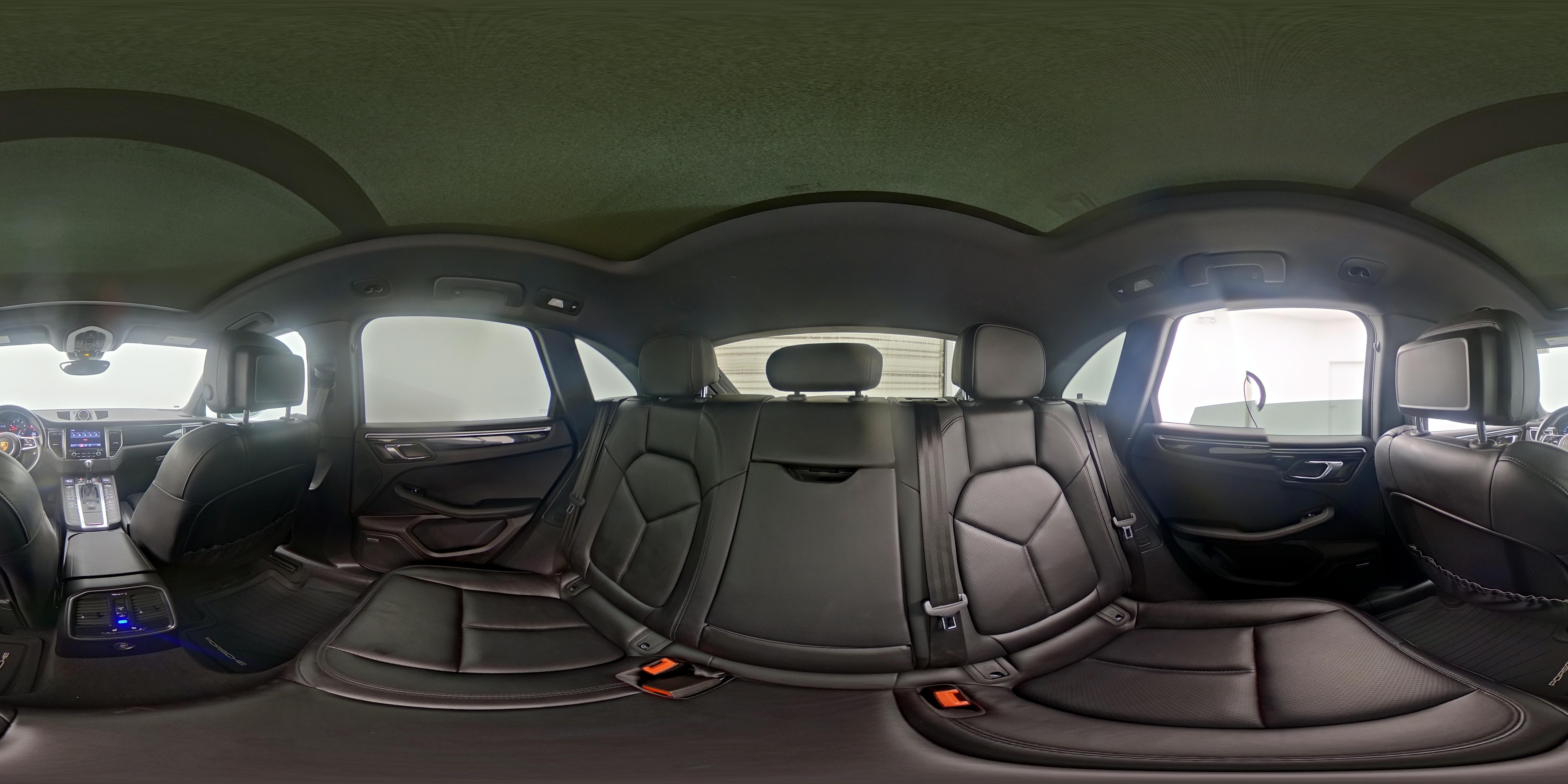 2018 Porsche Macan - Photo 28