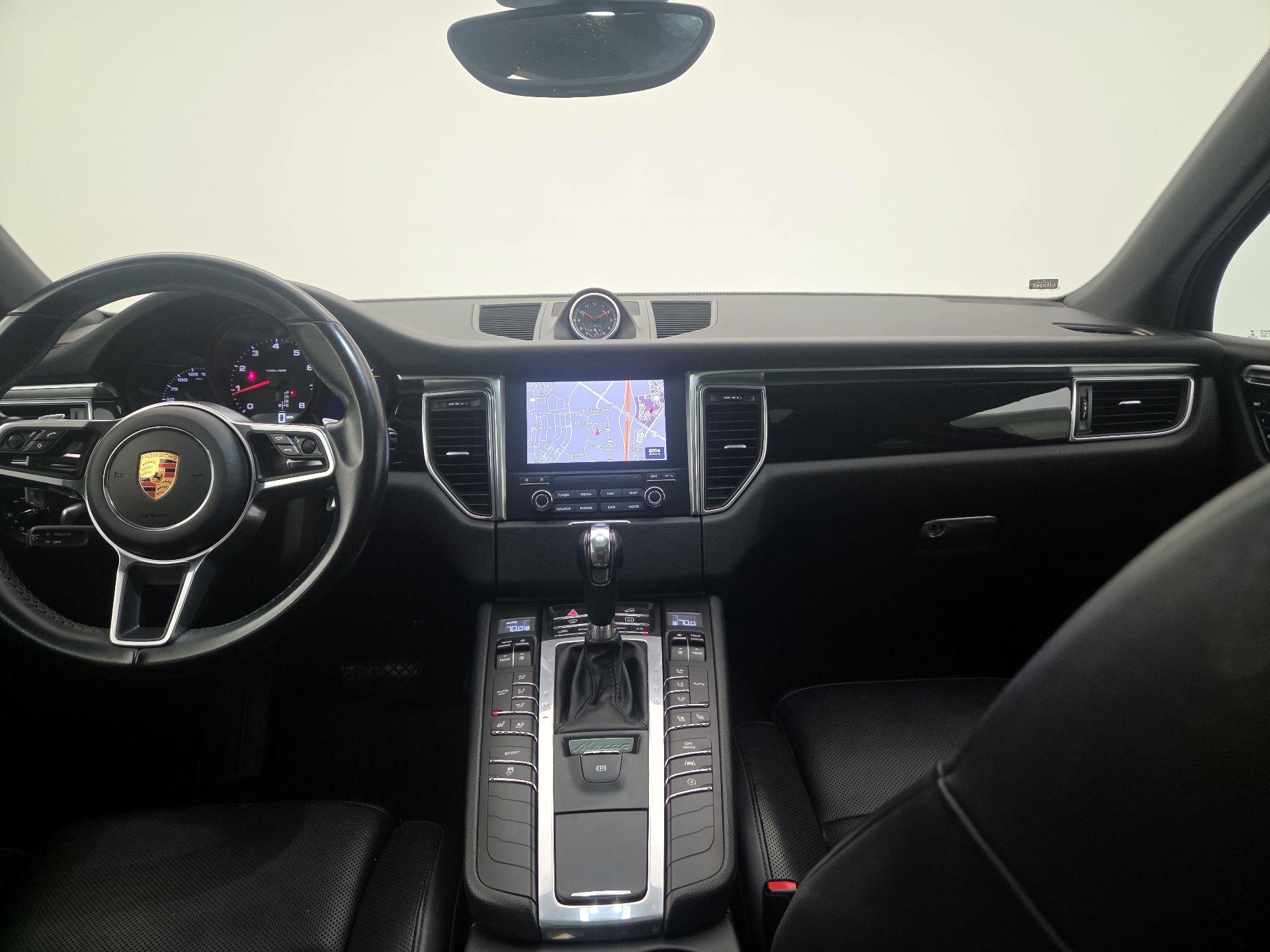 Thumbnail: 2018 Porsche Macan - 9