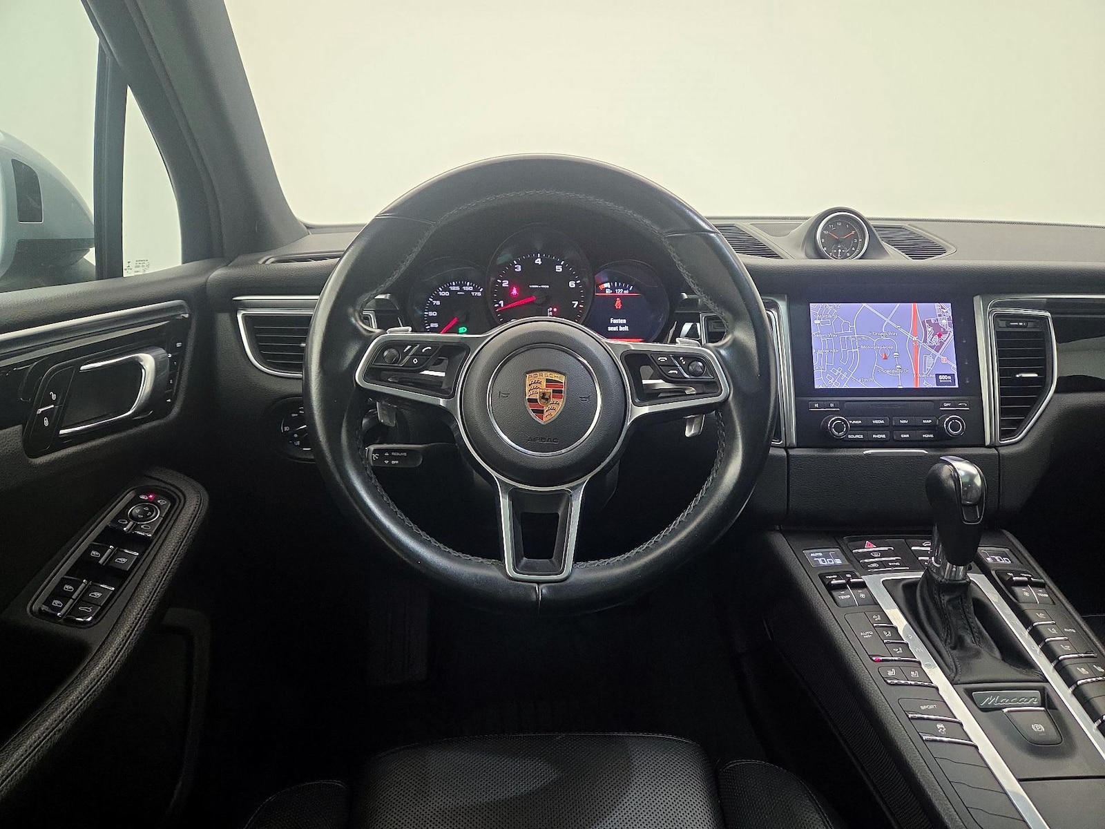 2018 Porsche Macan - Photo 11
