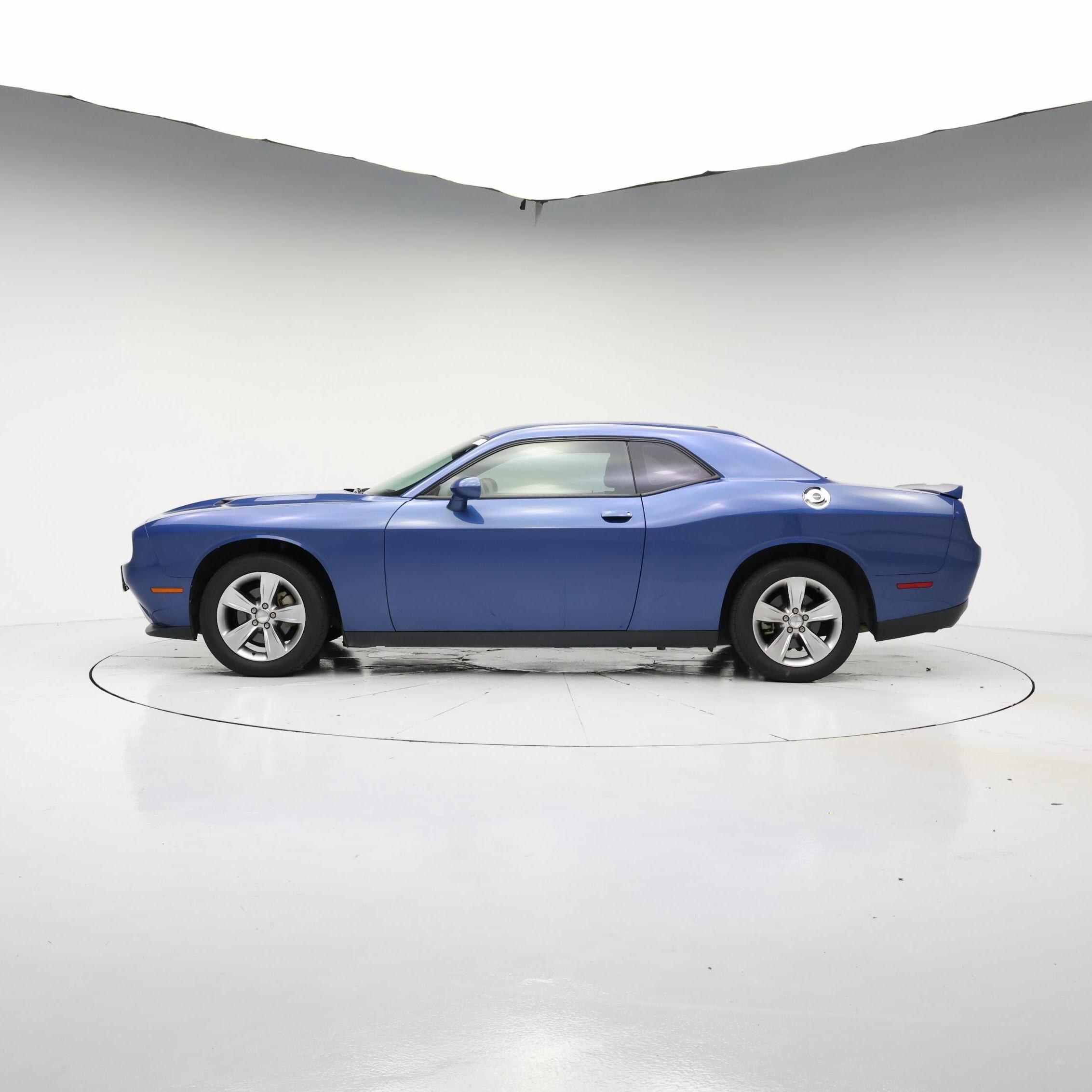 Thumbnail: 2021 Dodge Challenger - 3
