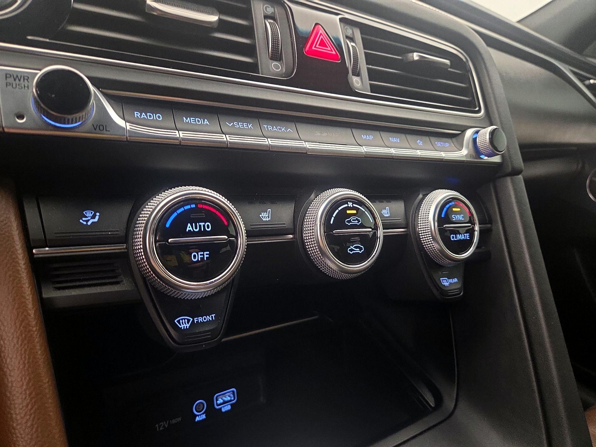 Thumbnail: 2021 Genesis G70 - 17