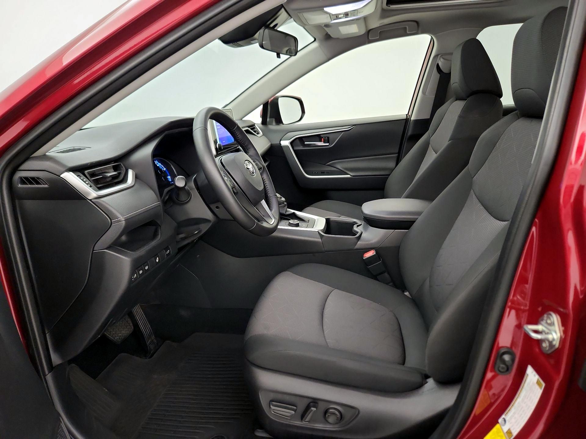 Thumbnail: 2025 Toyota RAV4 - 11