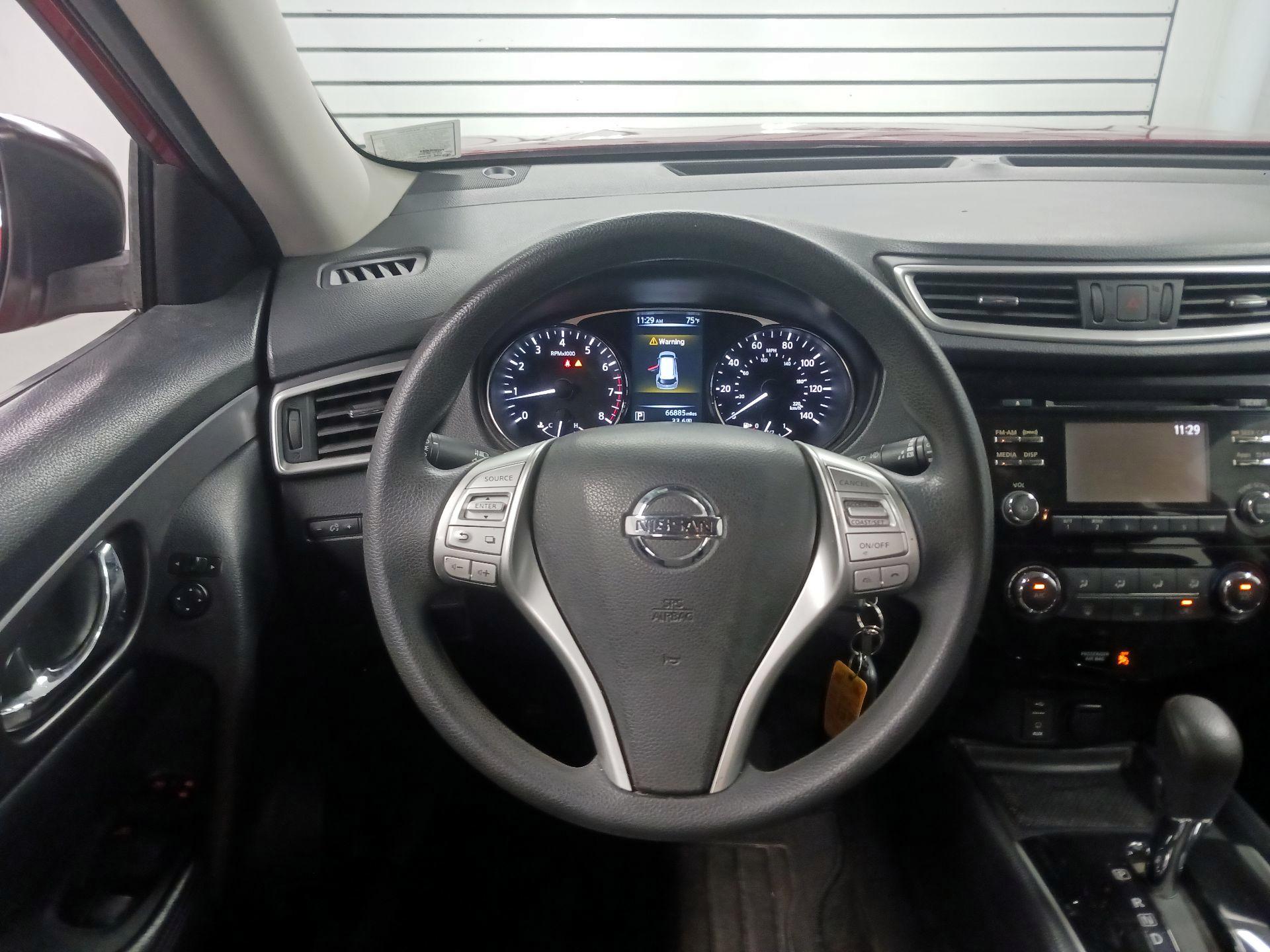 Thumbnail: 2016 Nissan Rogue - 10