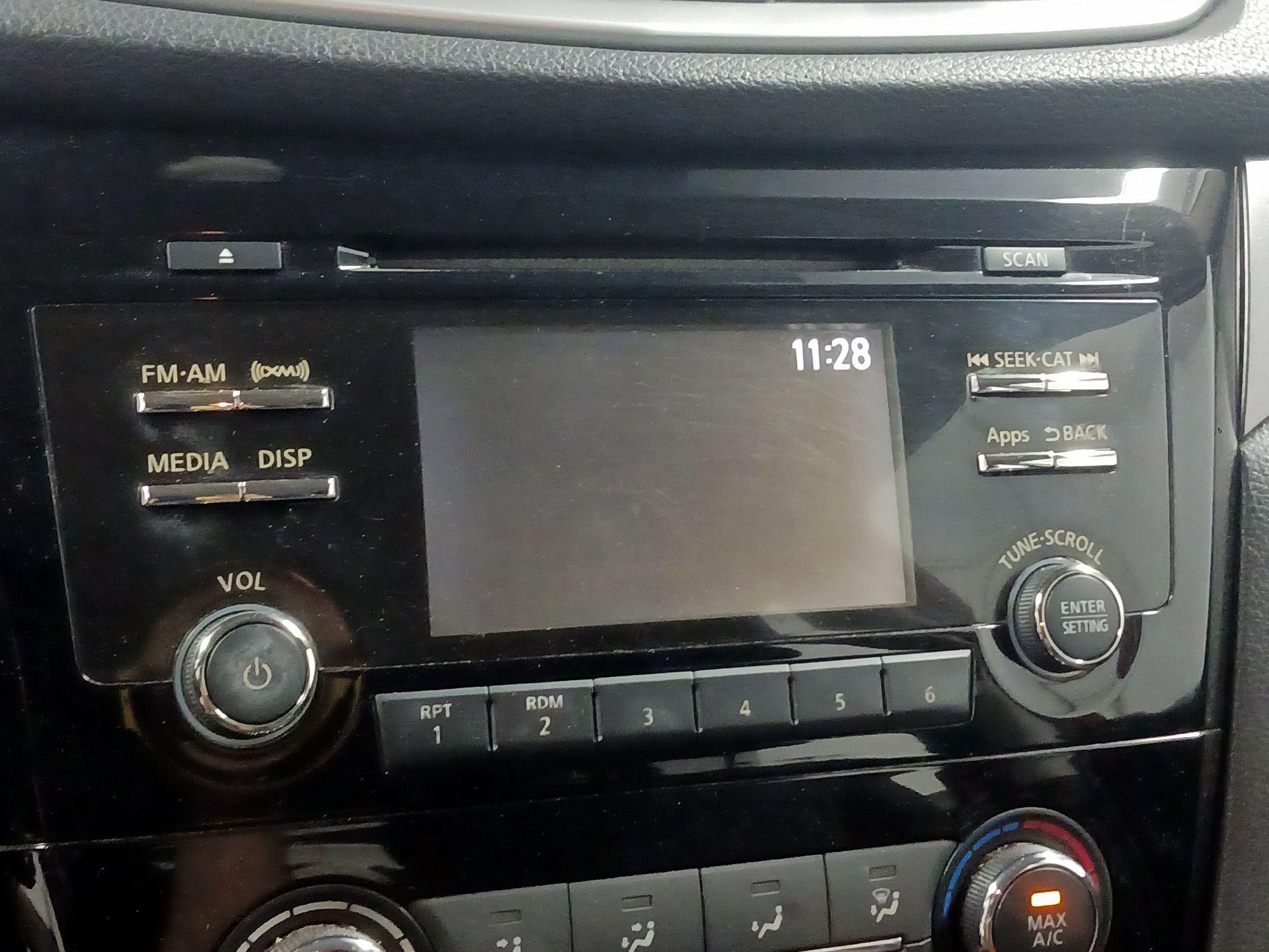 Thumbnail: 2016 Nissan Rogue - 14