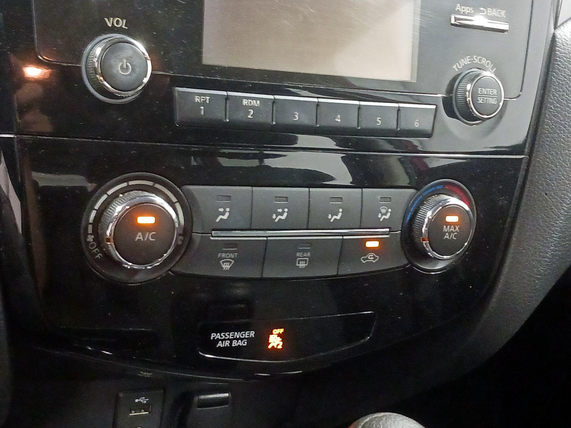 Thumbnail: 2016 Nissan Rogue - 15