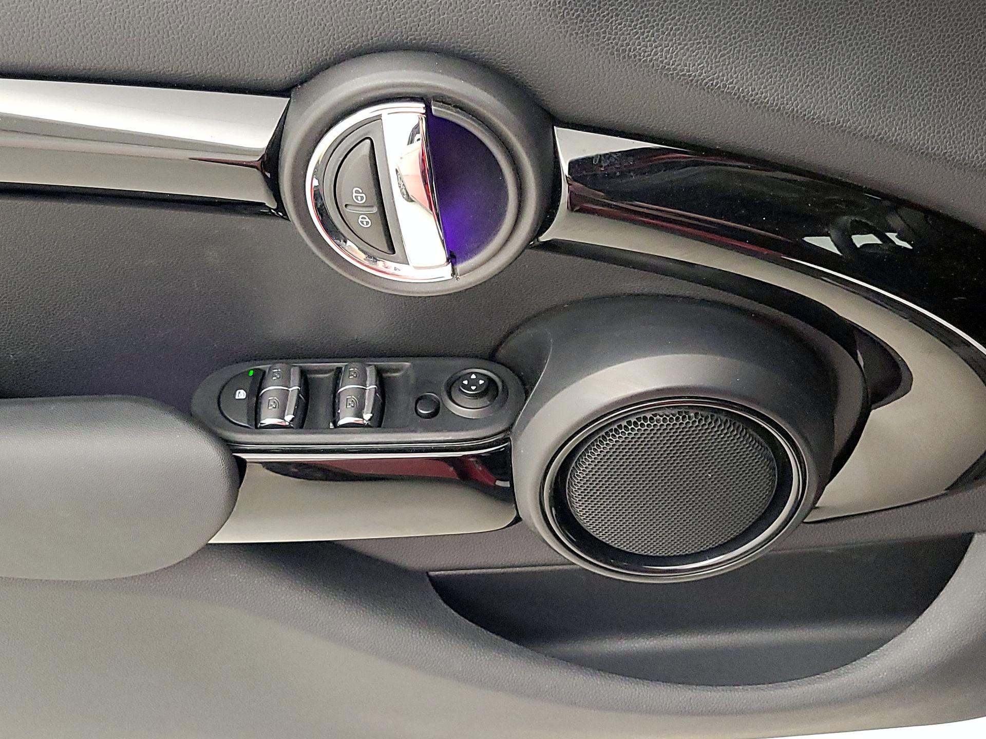 Thumbnail: 2019 MINI Cooper Hardtop - 12