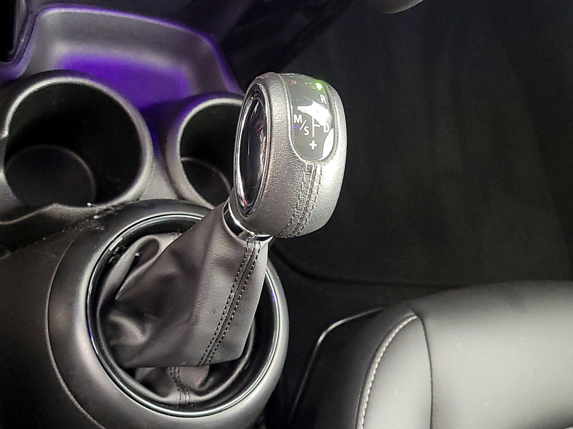 Thumbnail: 2019 MINI Cooper Hardtop - 17