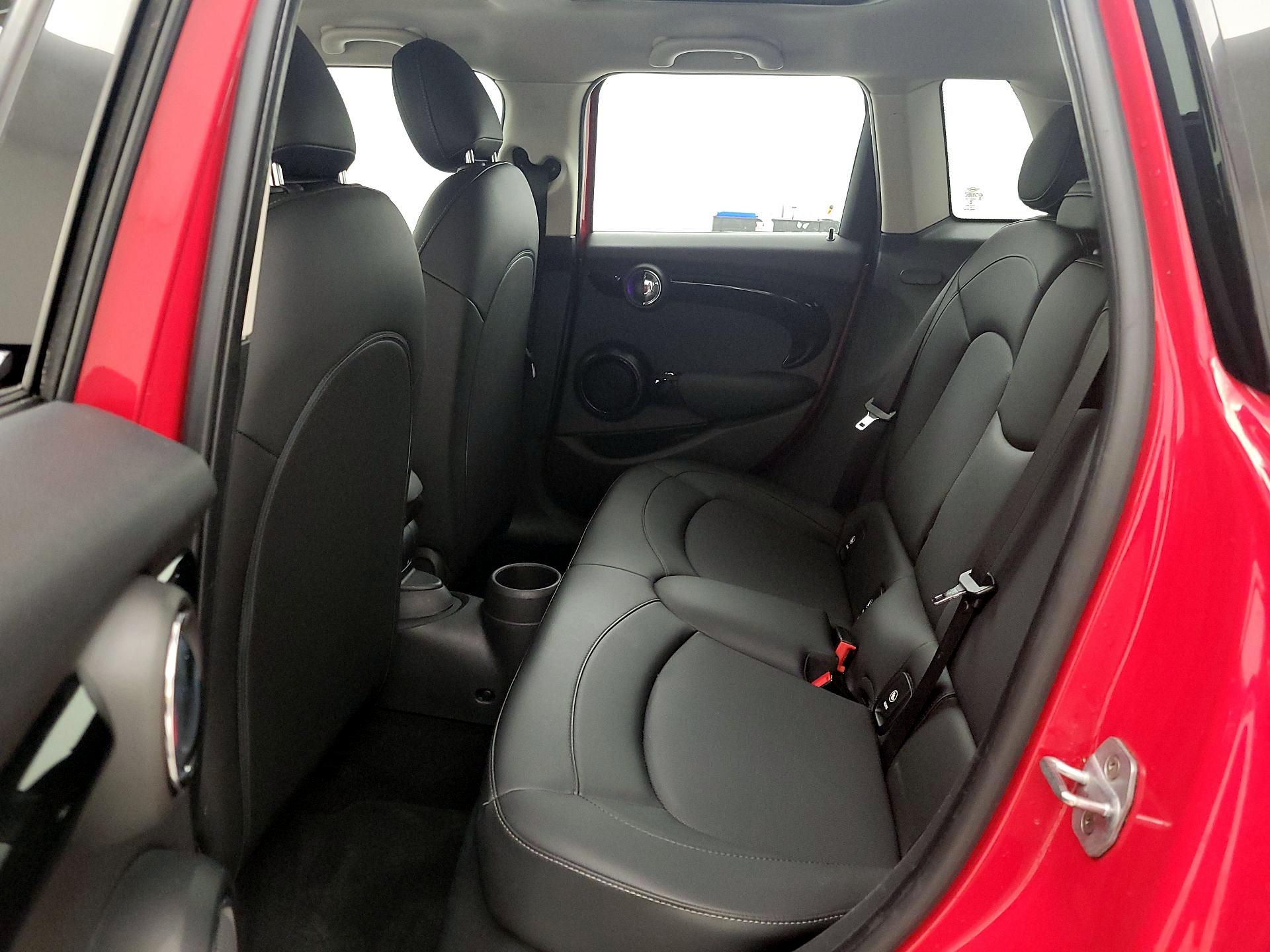 Thumbnail: 2019 MINI Cooper Hardtop - 20