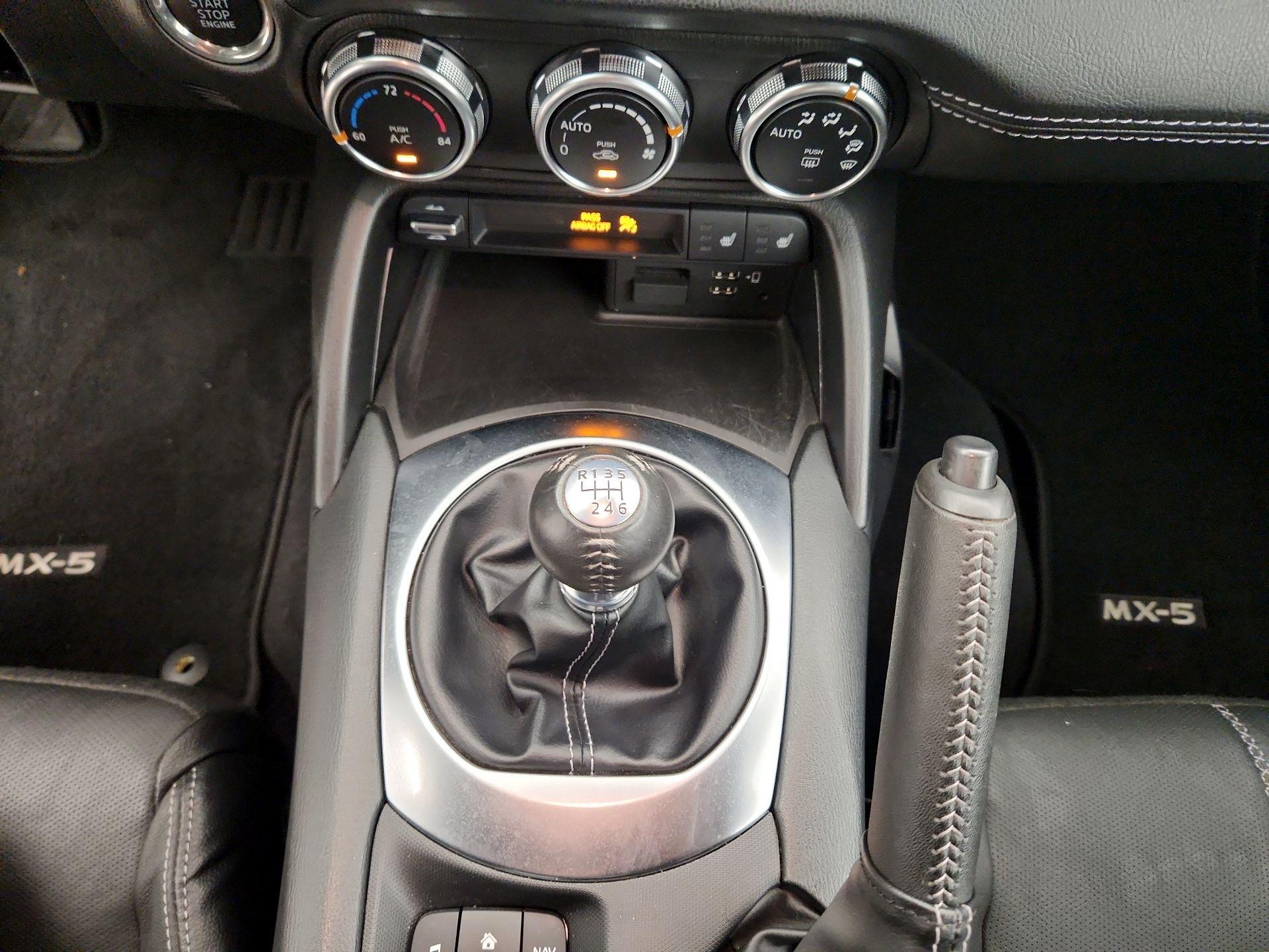 Thumbnail: 2023 Mazda MX-5 Miata - 18