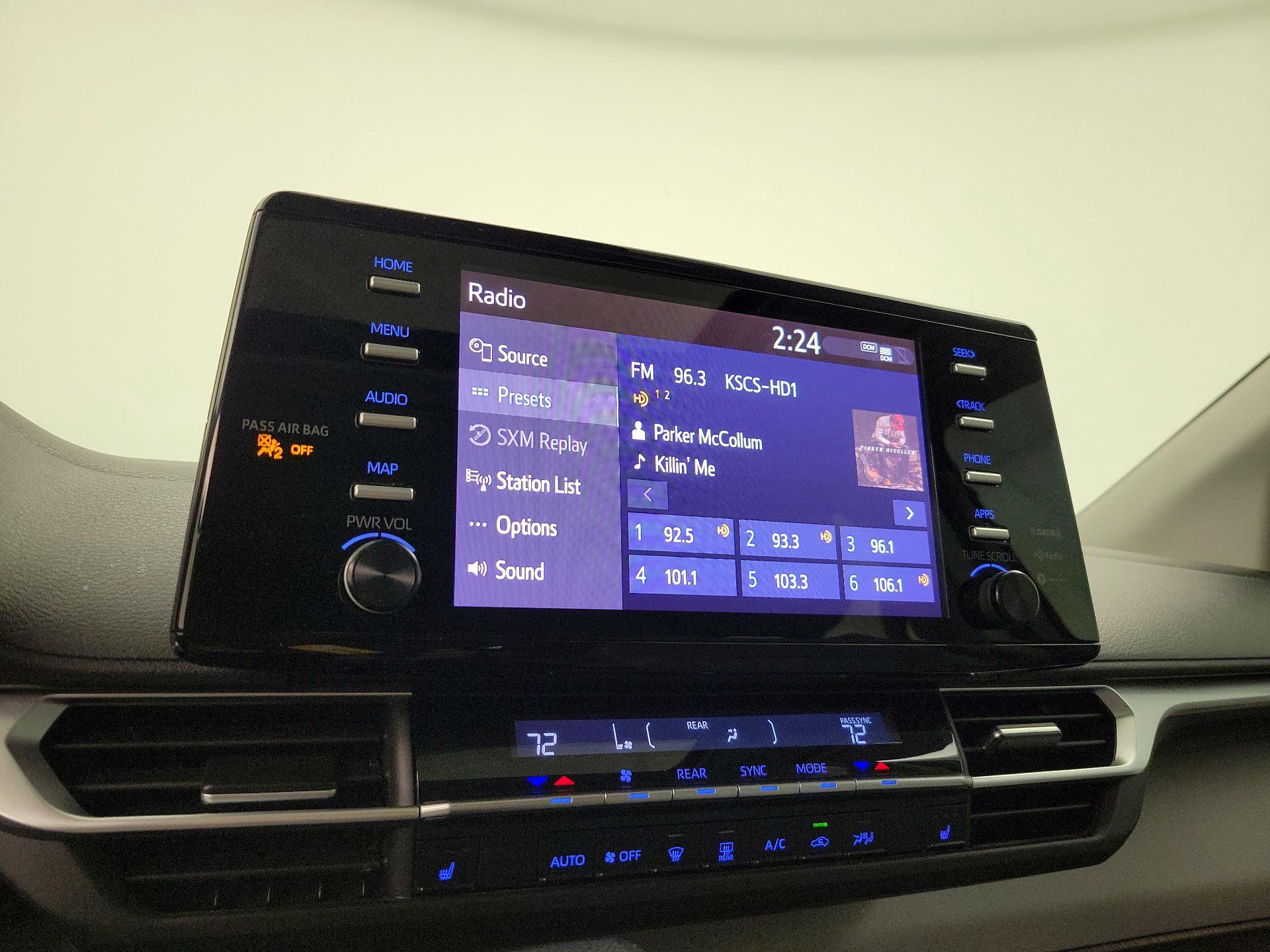 Thumbnail: 2021 Toyota Sienna - 15