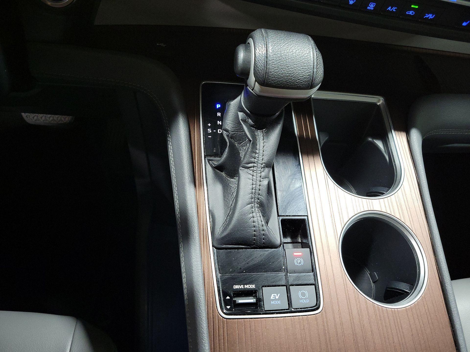 Thumbnail: 2021 Toyota Sienna - 17