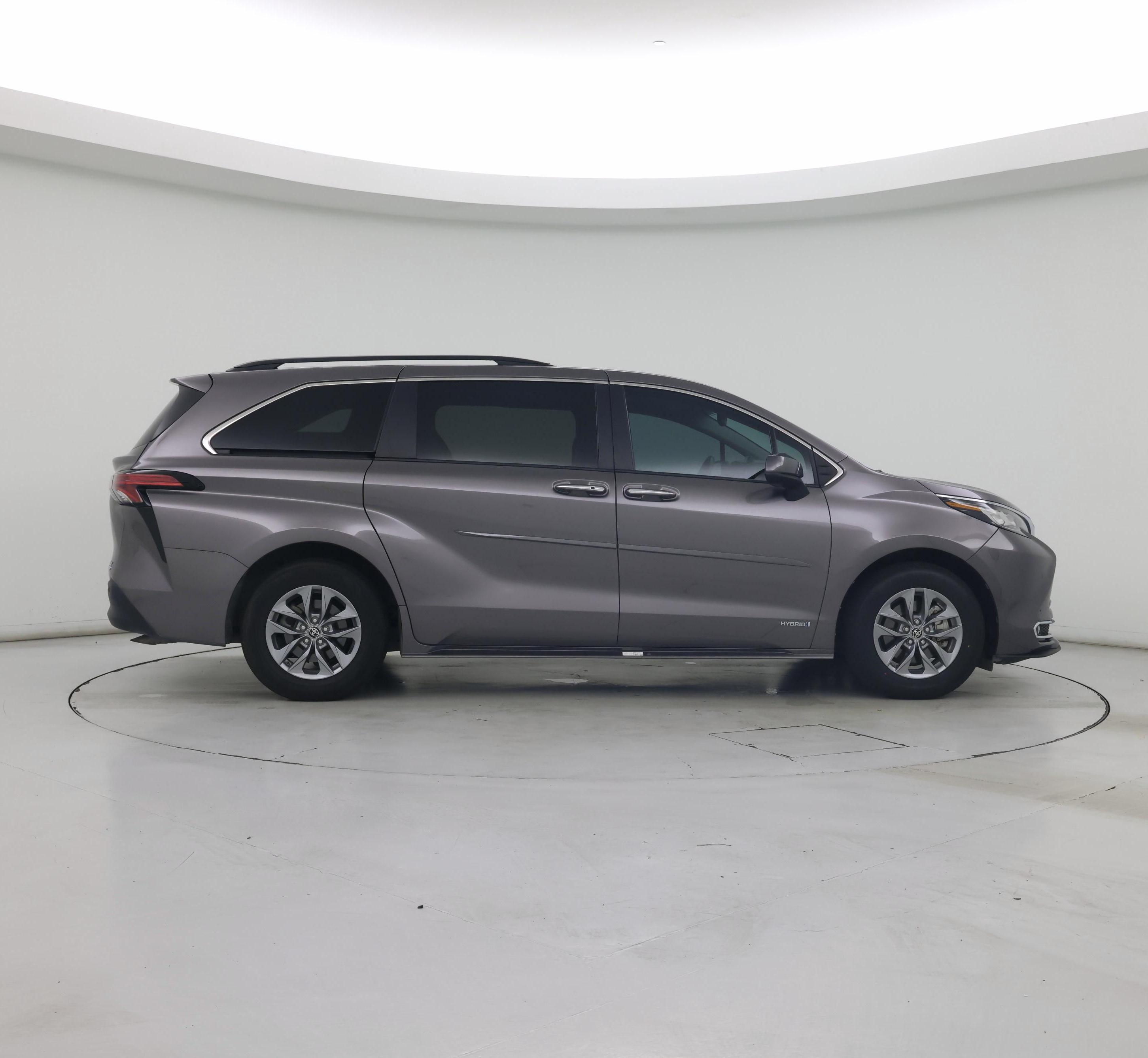 Thumbnail: 2021 Toyota Sienna - 7