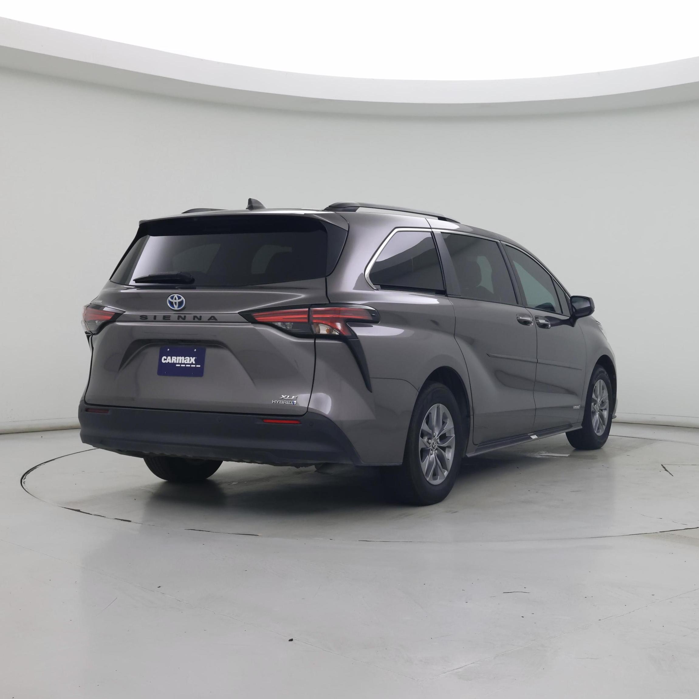 Thumbnail: 2021 Toyota Sienna - 8
