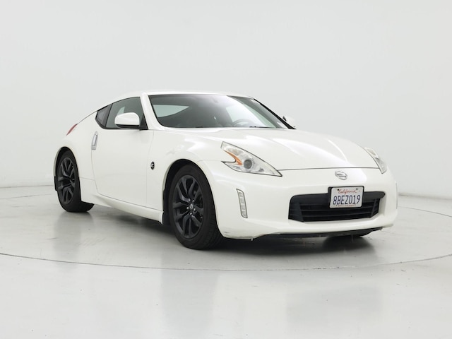 White 2016 Nissan 370Z Coupe Automatic