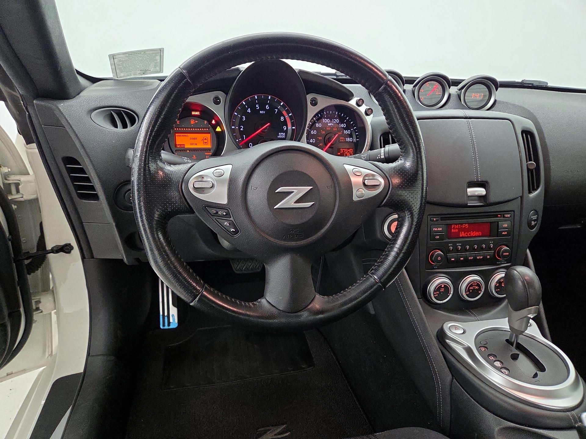 Thumbnail: 2016 Nissan Z - 10