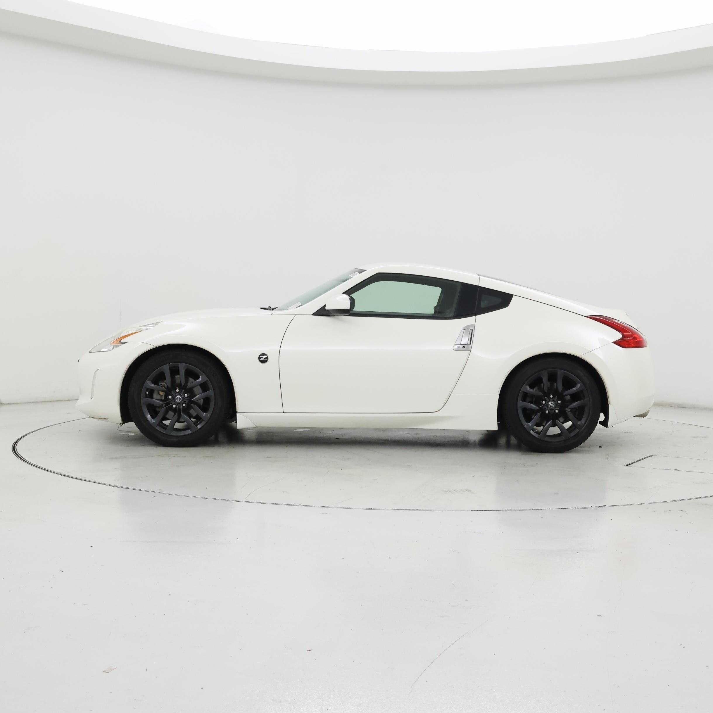 Thumbnail: 2016 Nissan Z - 3