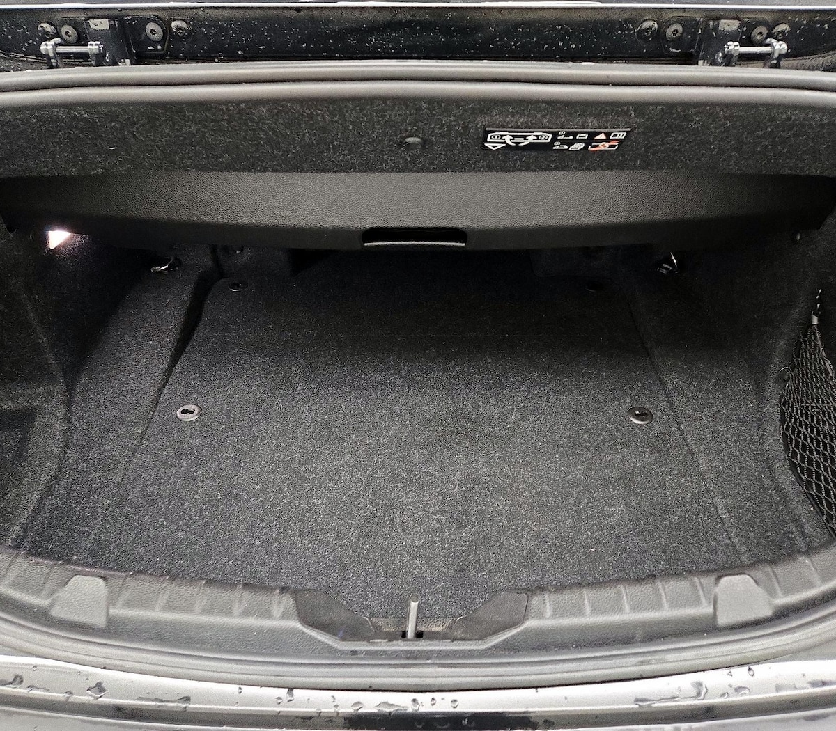 Trunk/Cargo (Seats Up)