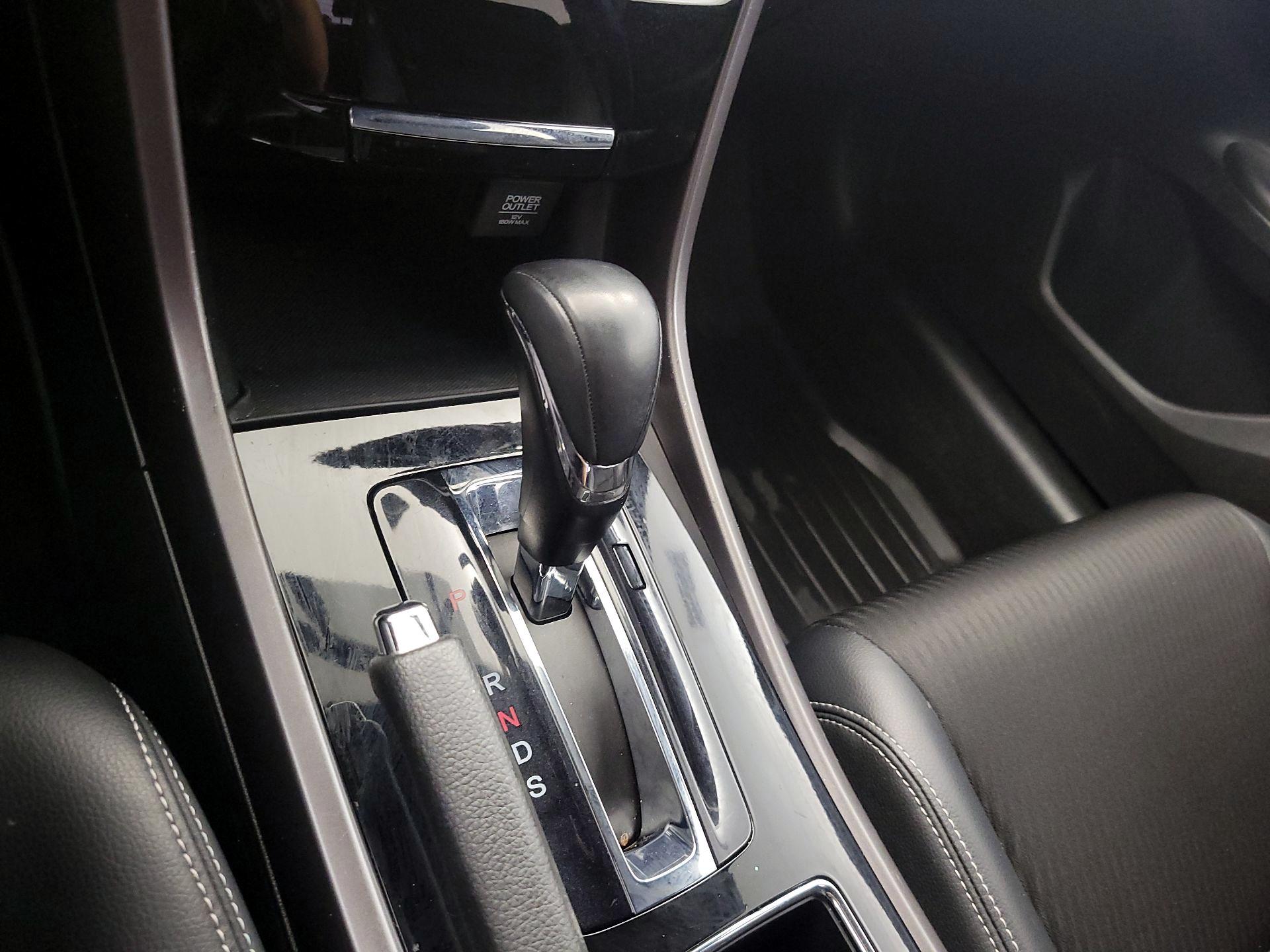 Thumbnail: 2016 Honda Accord - 17