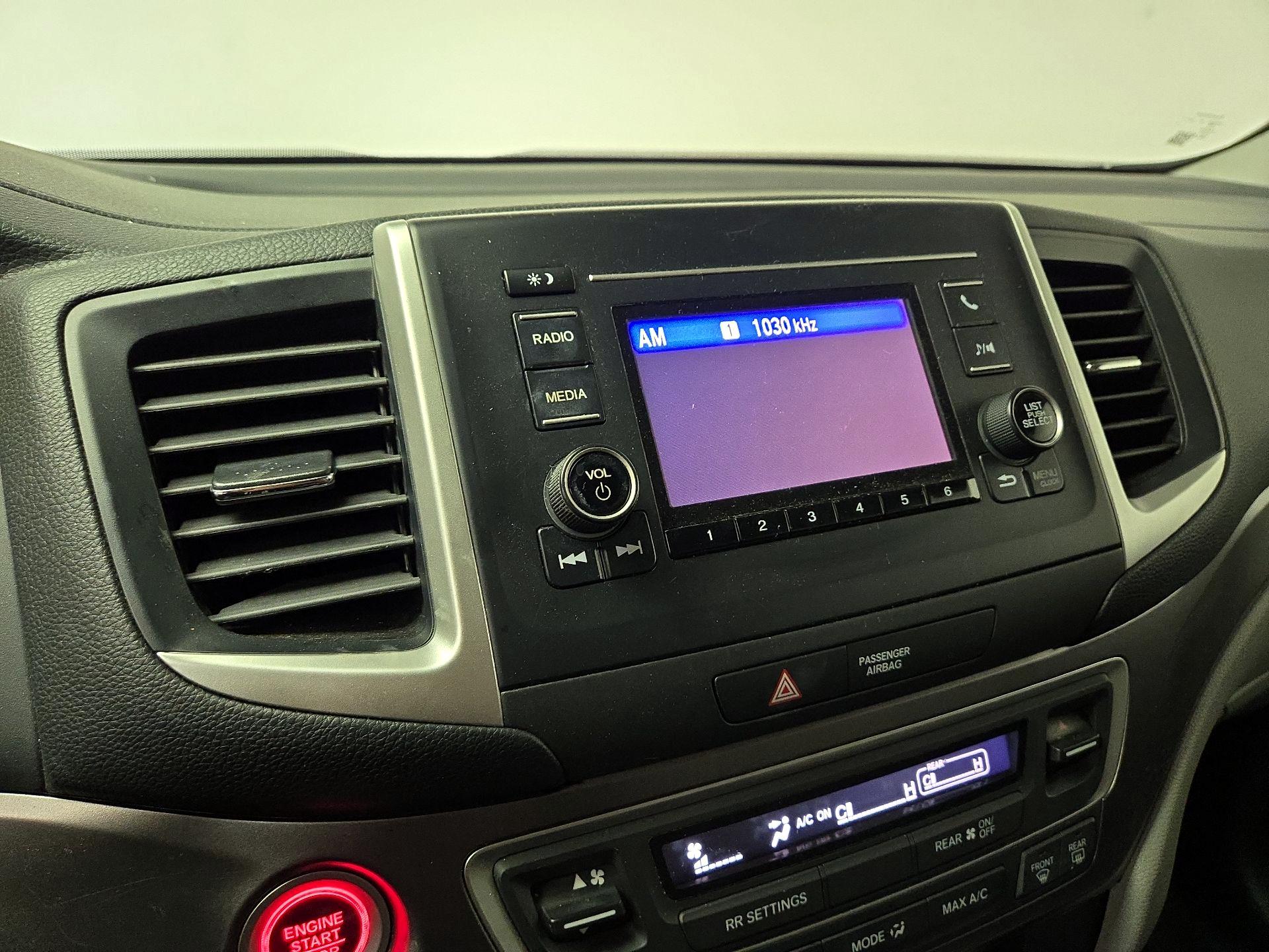 Thumbnail: 2019 Honda Pilot - 15