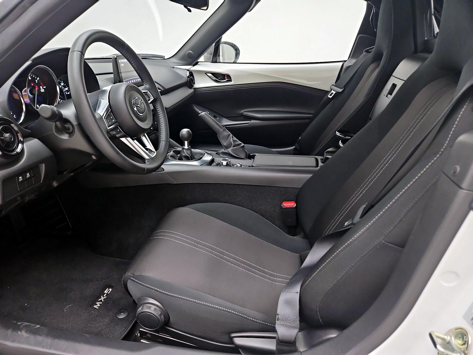 Thumbnail: 2021 Mazda MX-5 Miata - 11