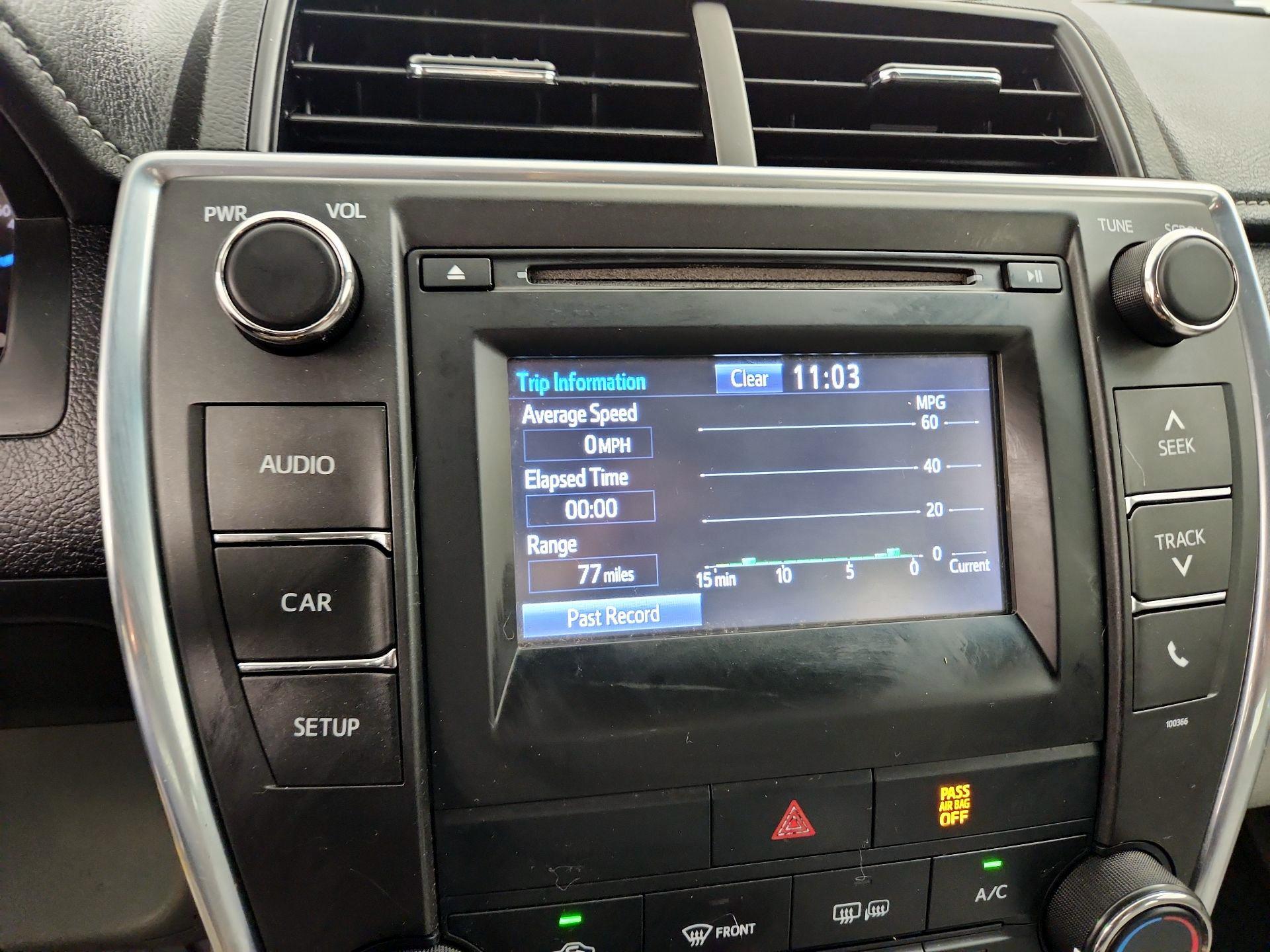 Thumbnail: 2015 Toyota Camry - 13