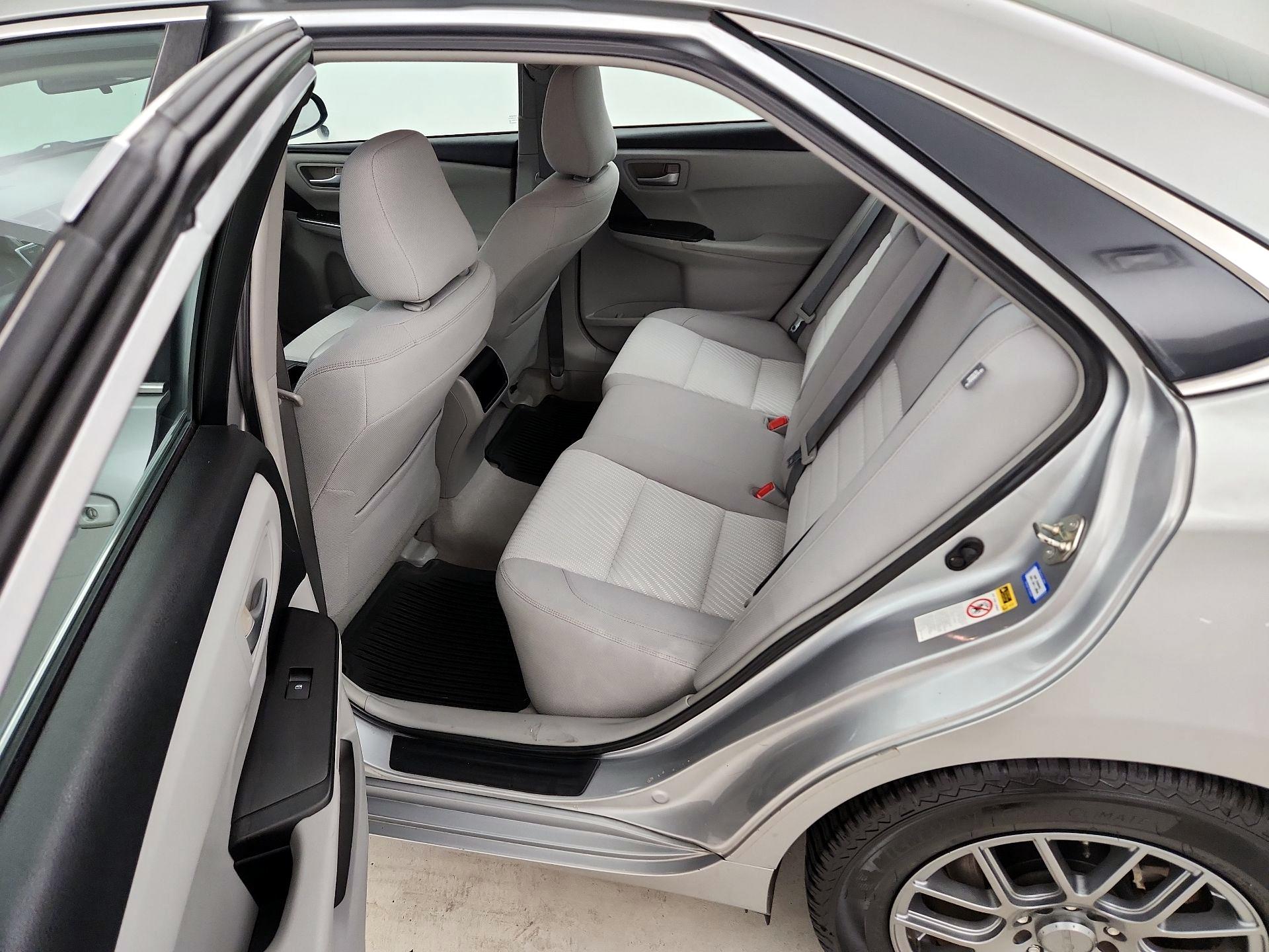 Thumbnail: 2015 Toyota Camry - 17