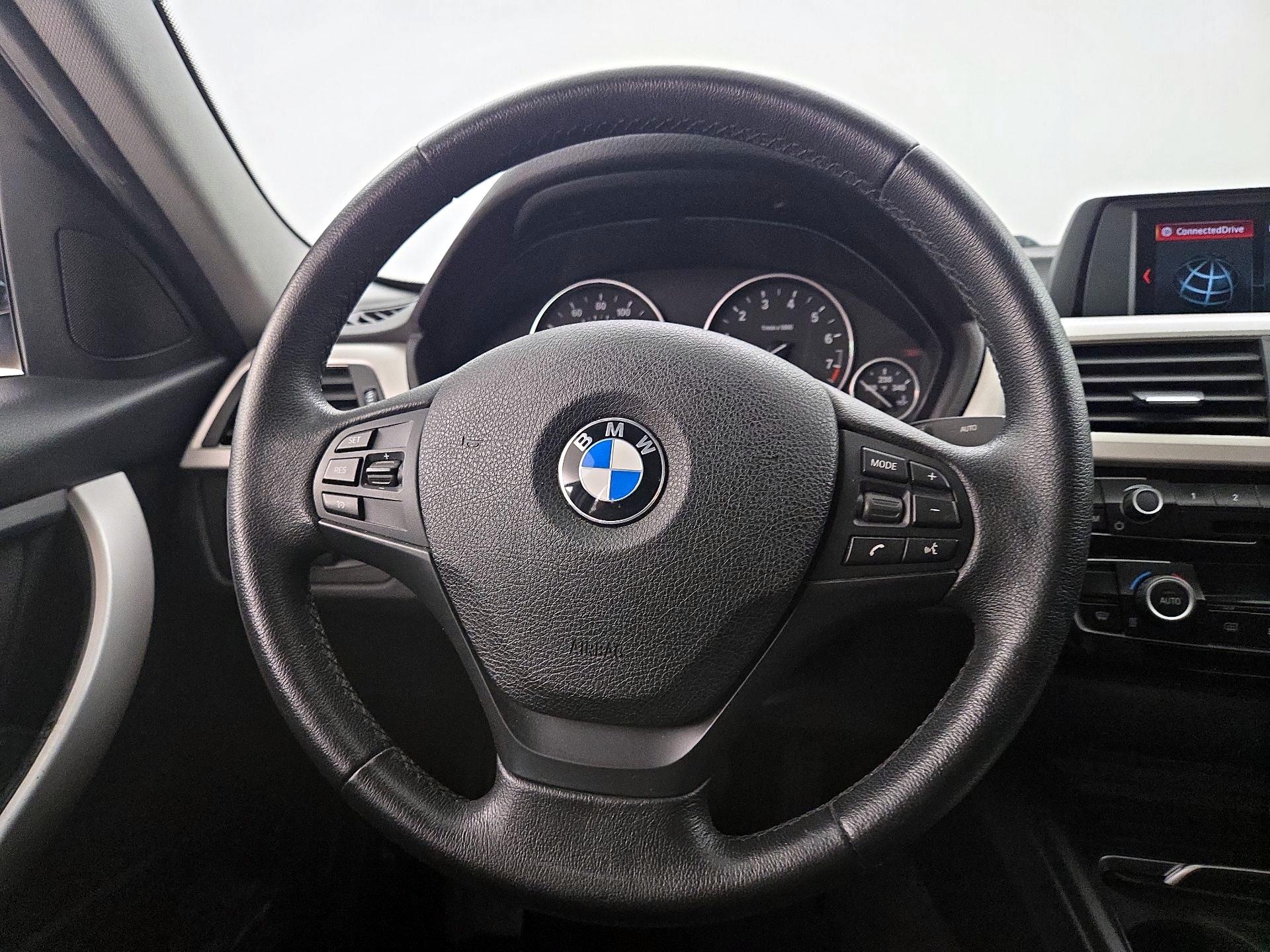 Thumbnail: 2018 BMW 3 Series - 10