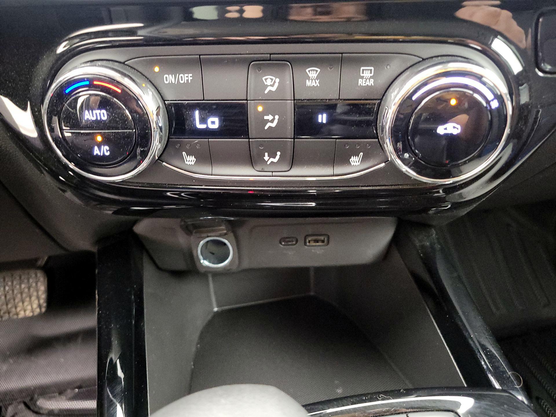 Thumbnail: 2025 Chevrolet Trax - 16