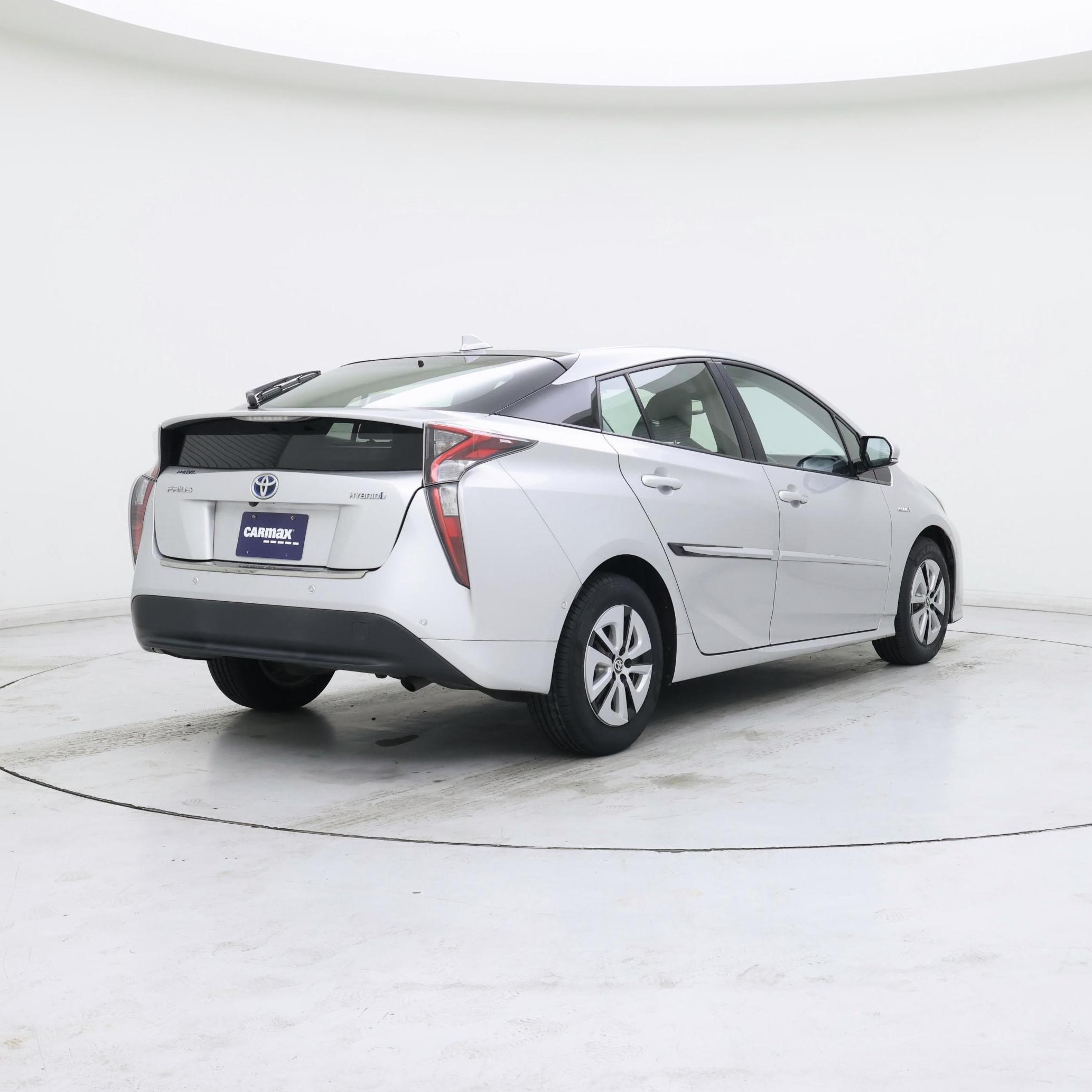 Thumbnail: 2018 Toyota Prius - 8