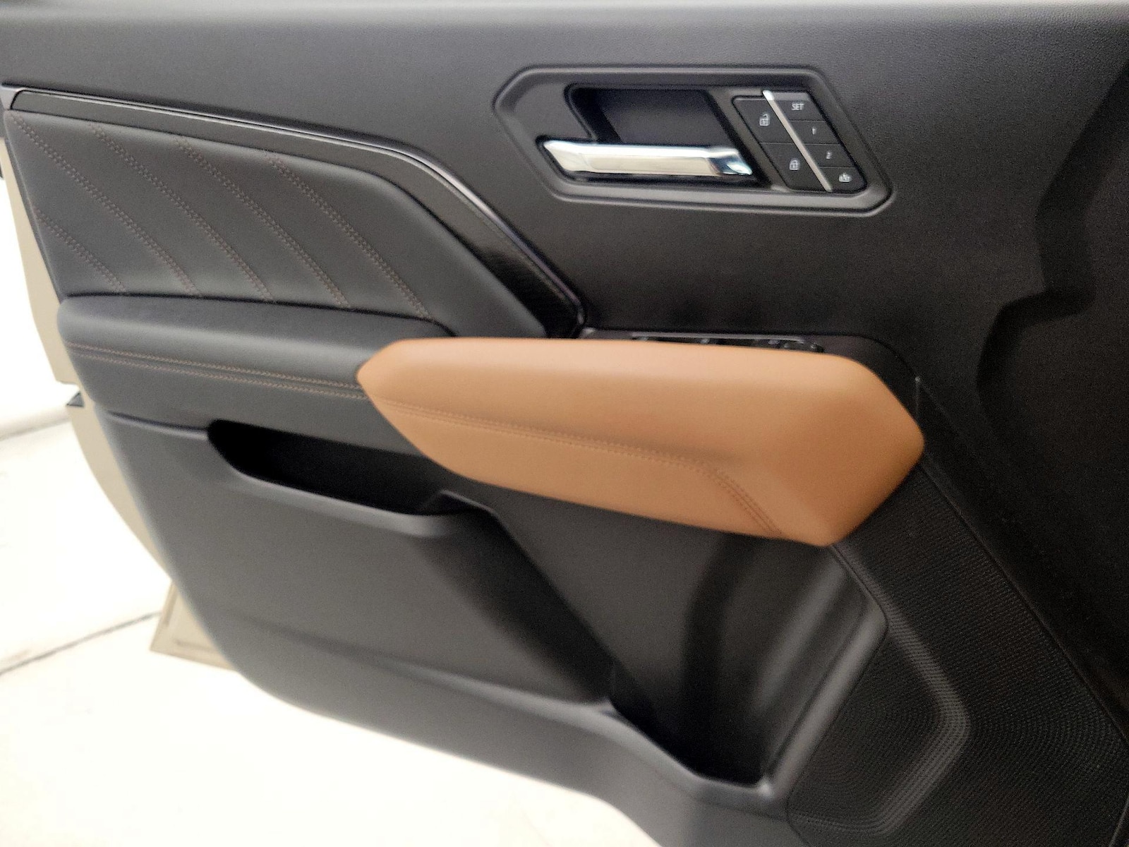 2023 GMC Canyon AT4 - Photo 13
