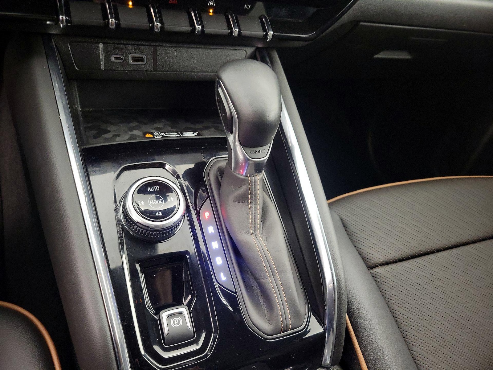 2023 GMC Canyon AT4 - Photo 18