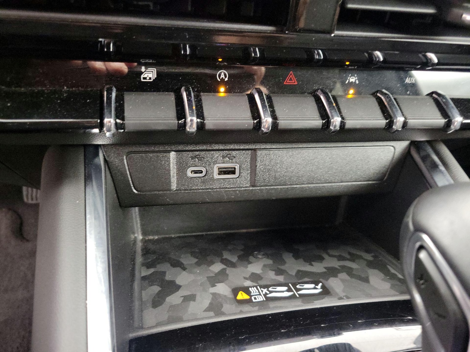 2023 GMC Canyon AT4 - Photo 19