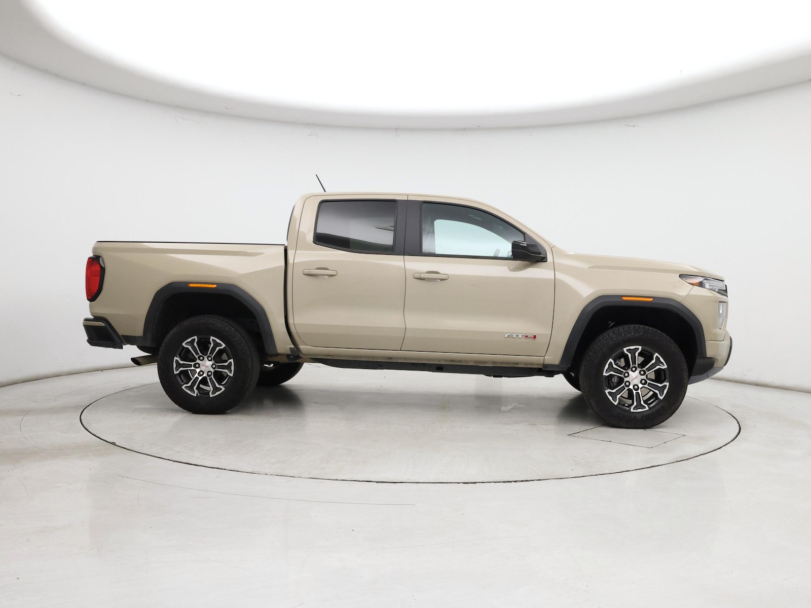 2023 GMC Canyon AT4 - Photo 8