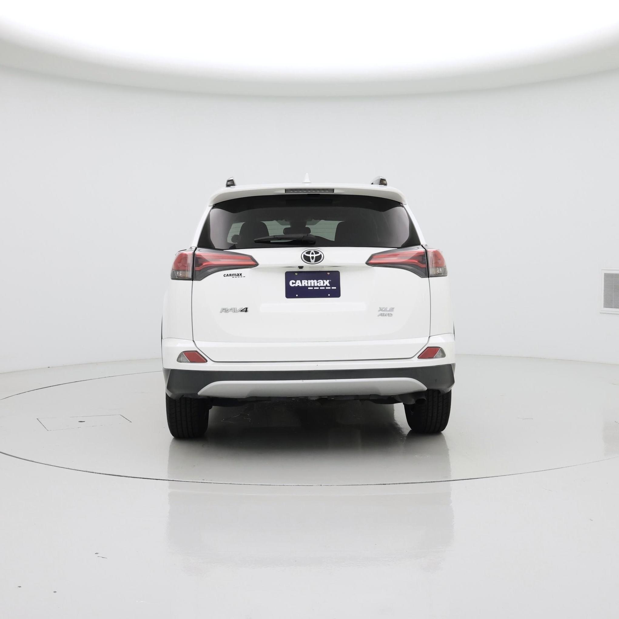 Thumbnail: 2018 Toyota RAV4 - 6