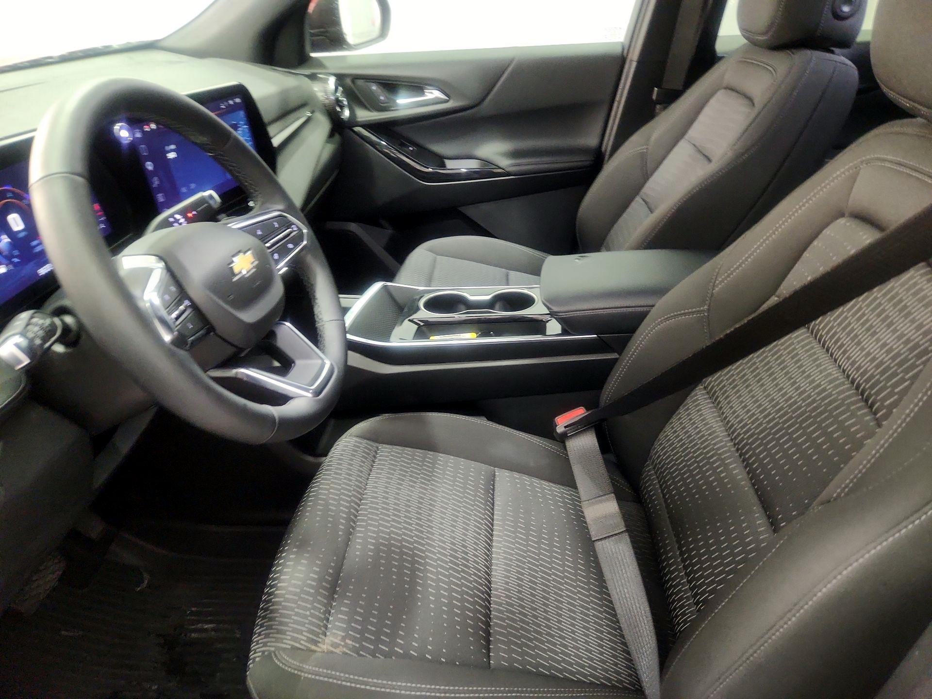 Thumbnail: 2025 Chevrolet Equinox - 11