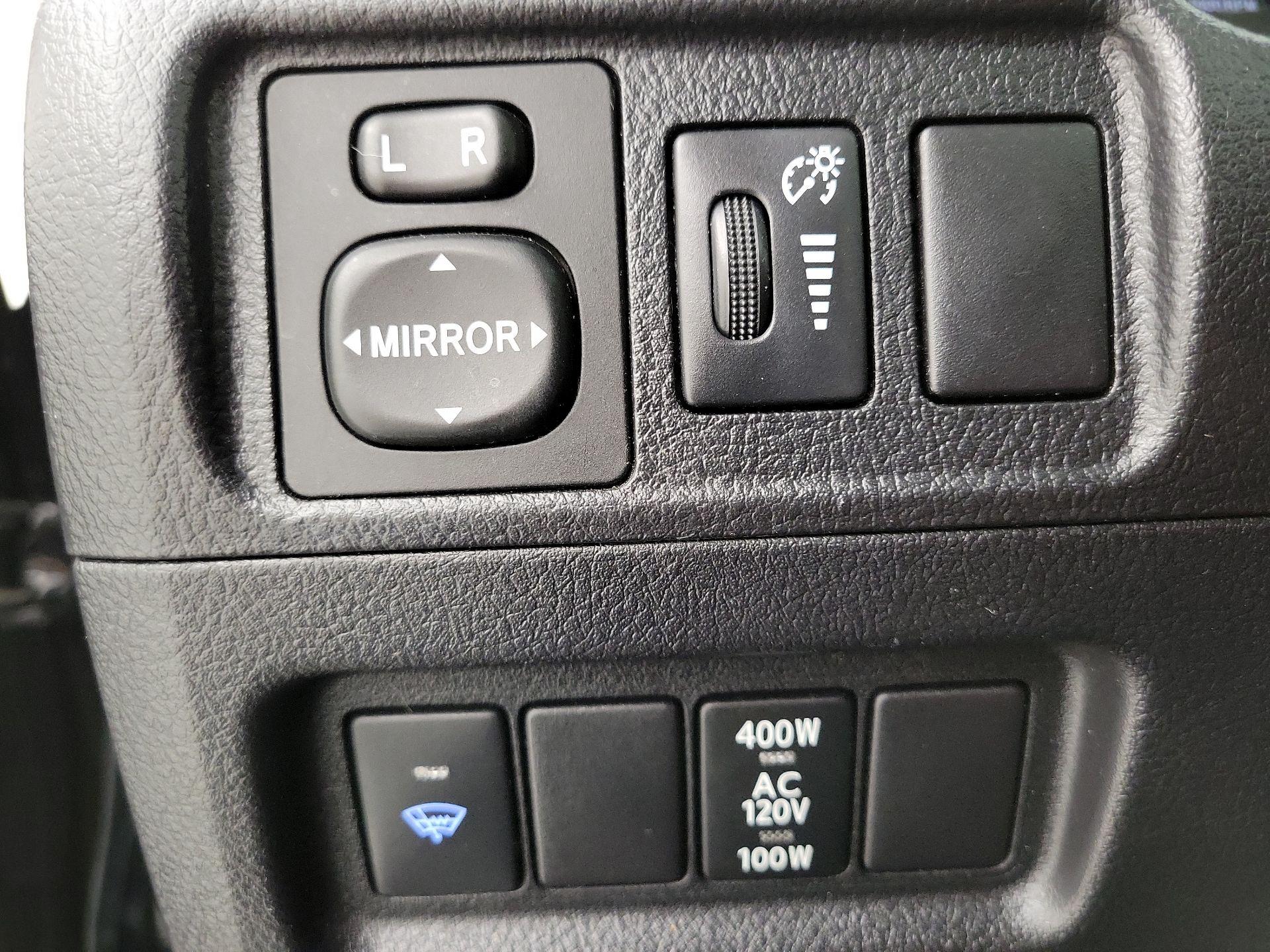 Thumbnail: 2017 Toyota 4Runner - 13
