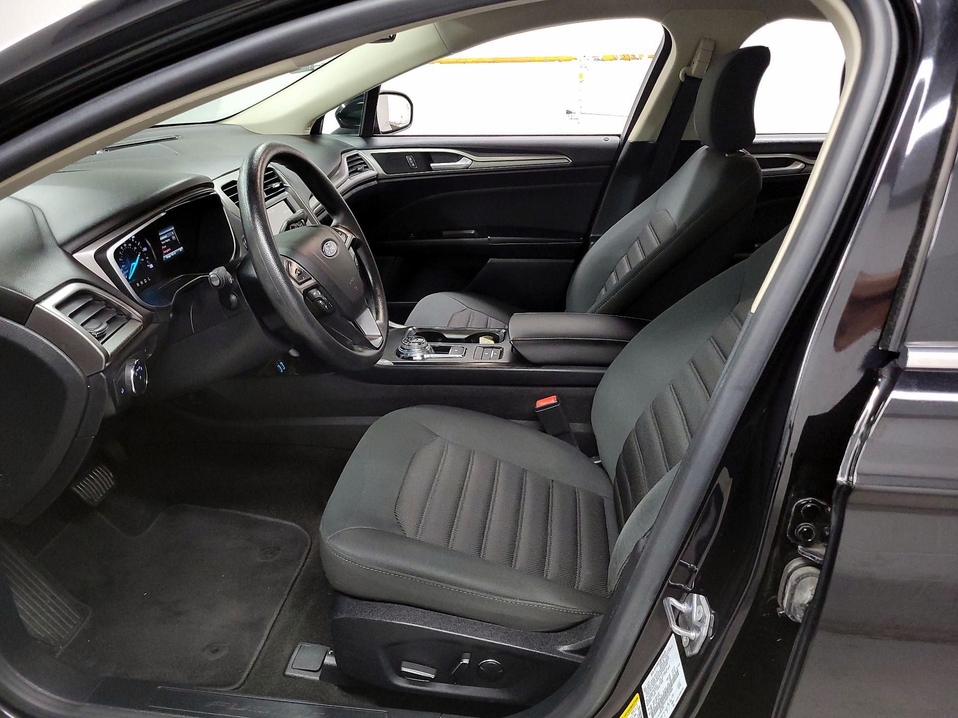 Thumbnail: 2019 Ford Fusion - 9