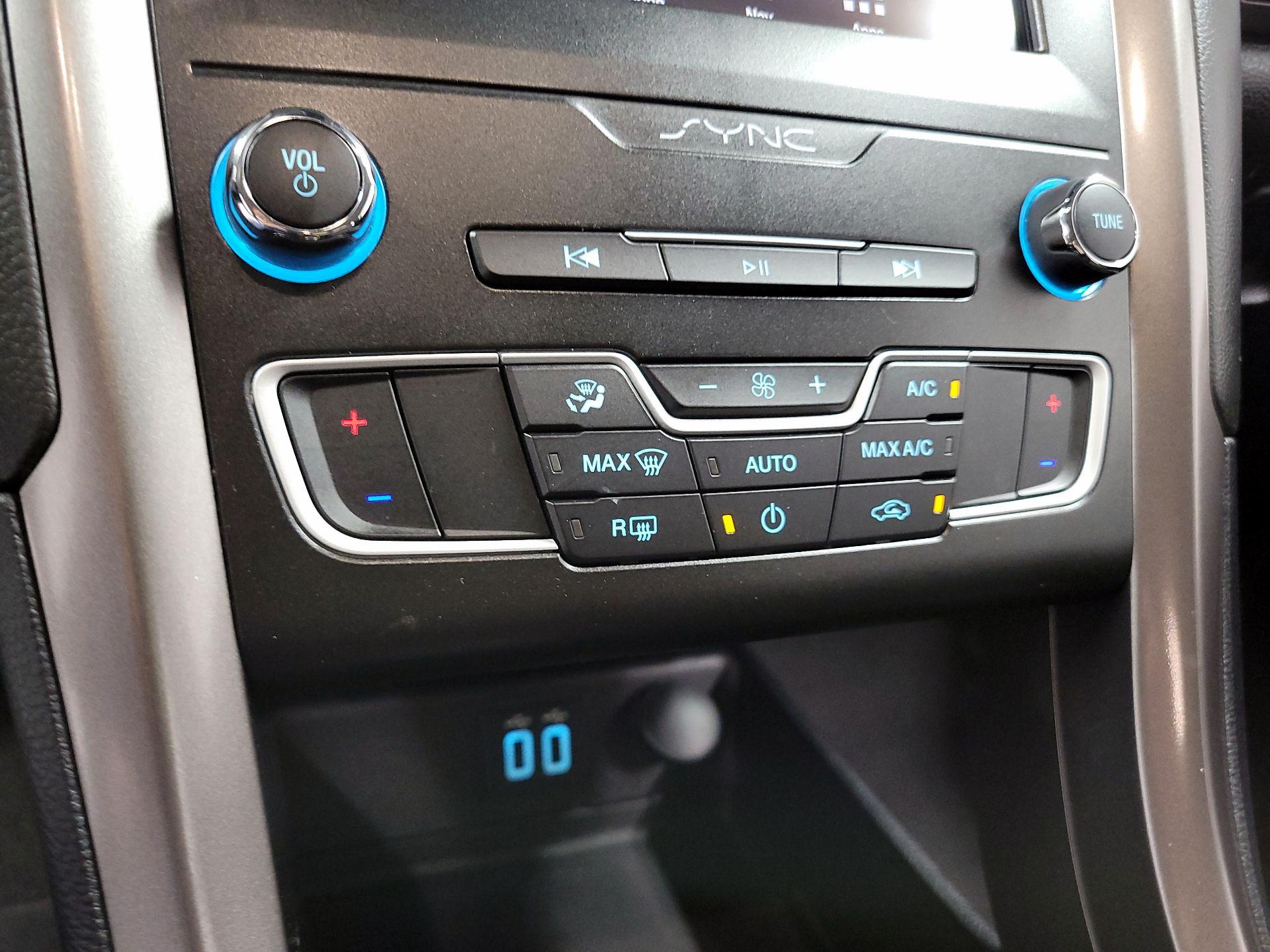 Thumbnail: 2019 Ford Fusion - 12