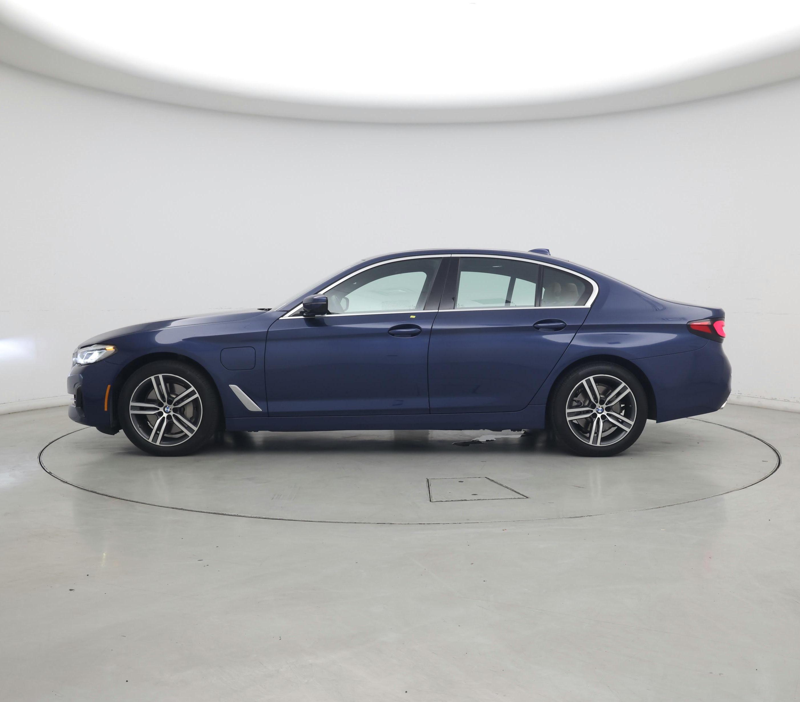 Thumbnail: 2021 BMW 5 Series - 3