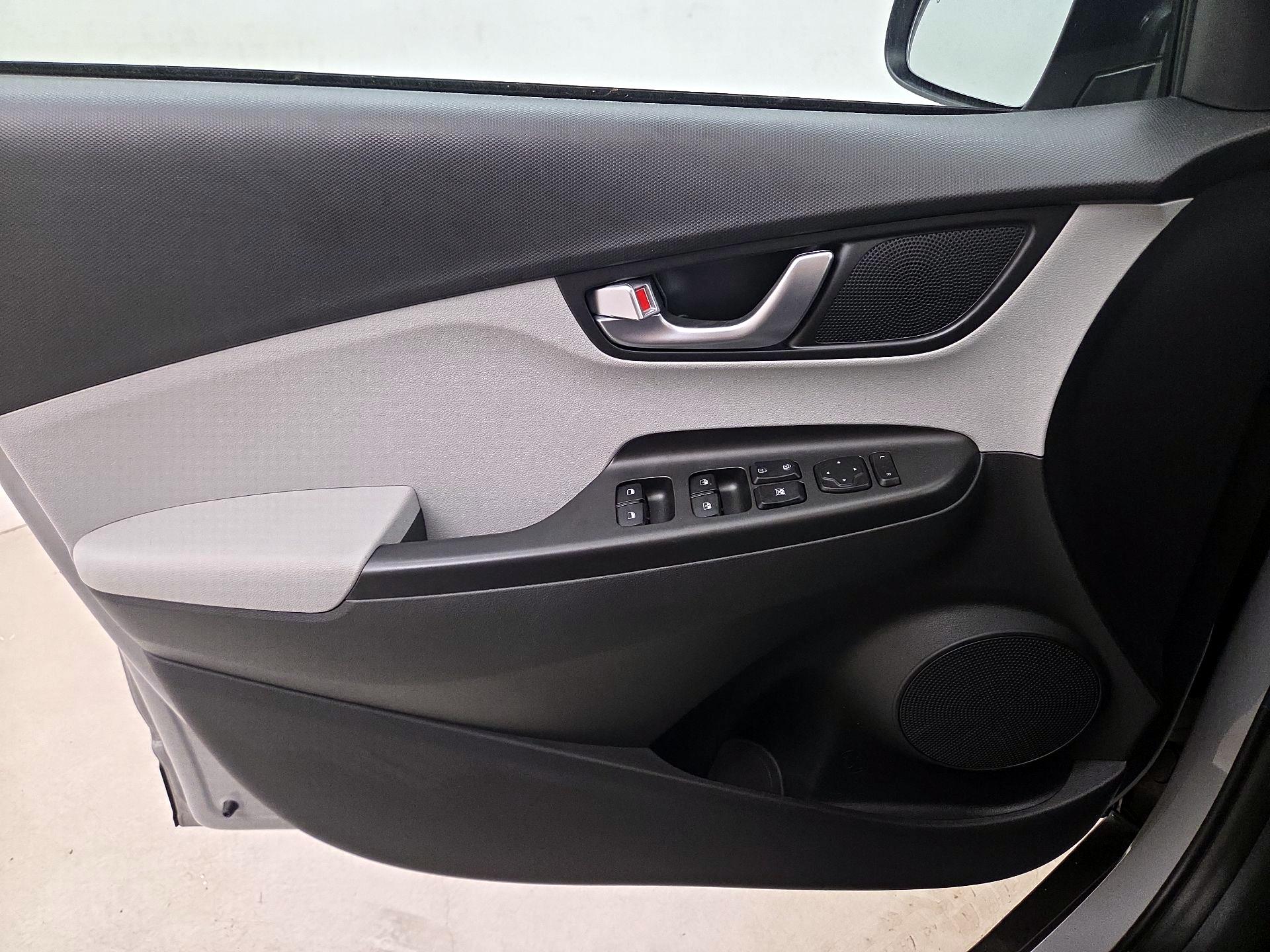 Thumbnail: 2023 Hyundai Kona - 10