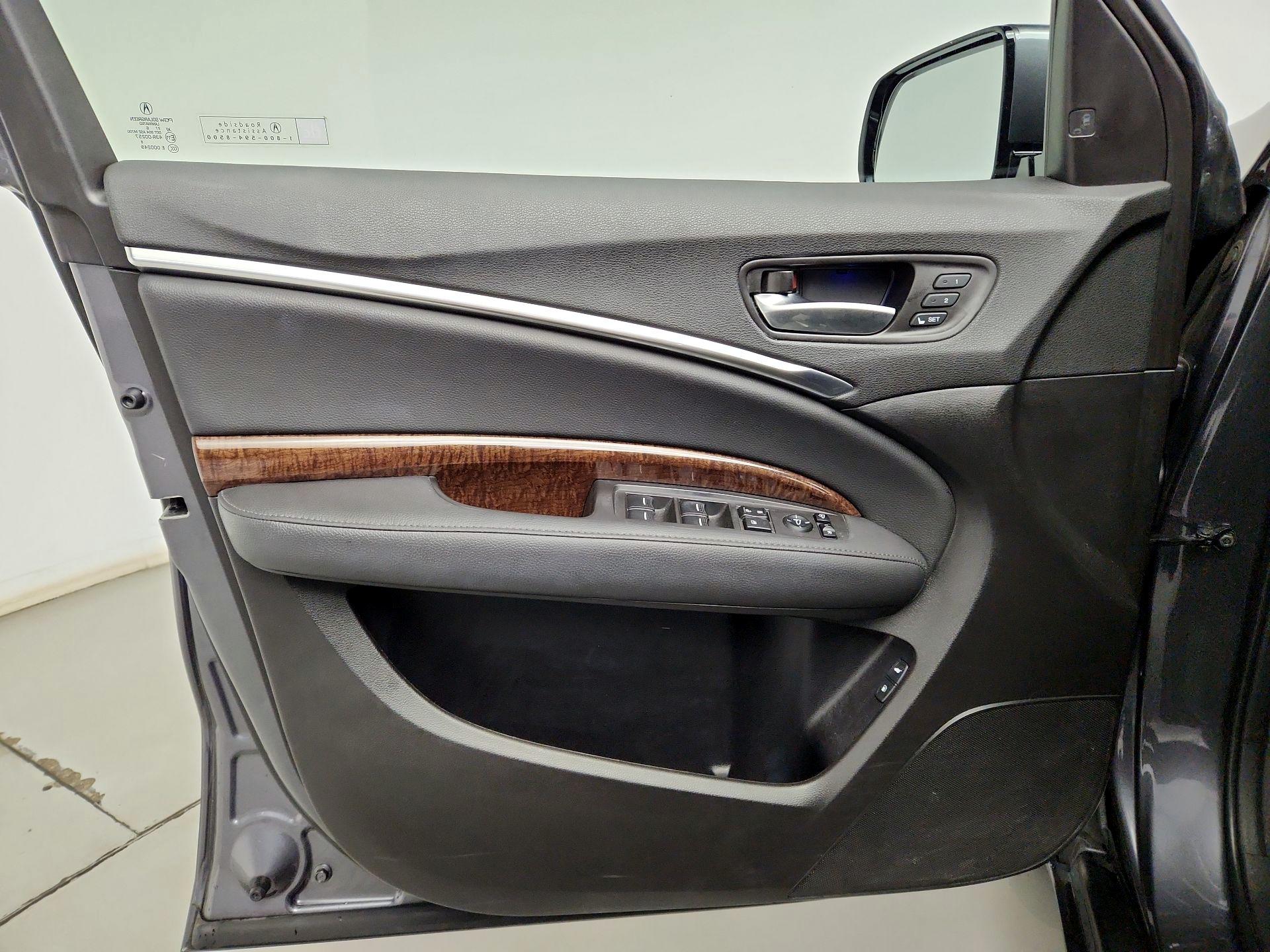 Thumbnail: 2017 Acura MDX - 12