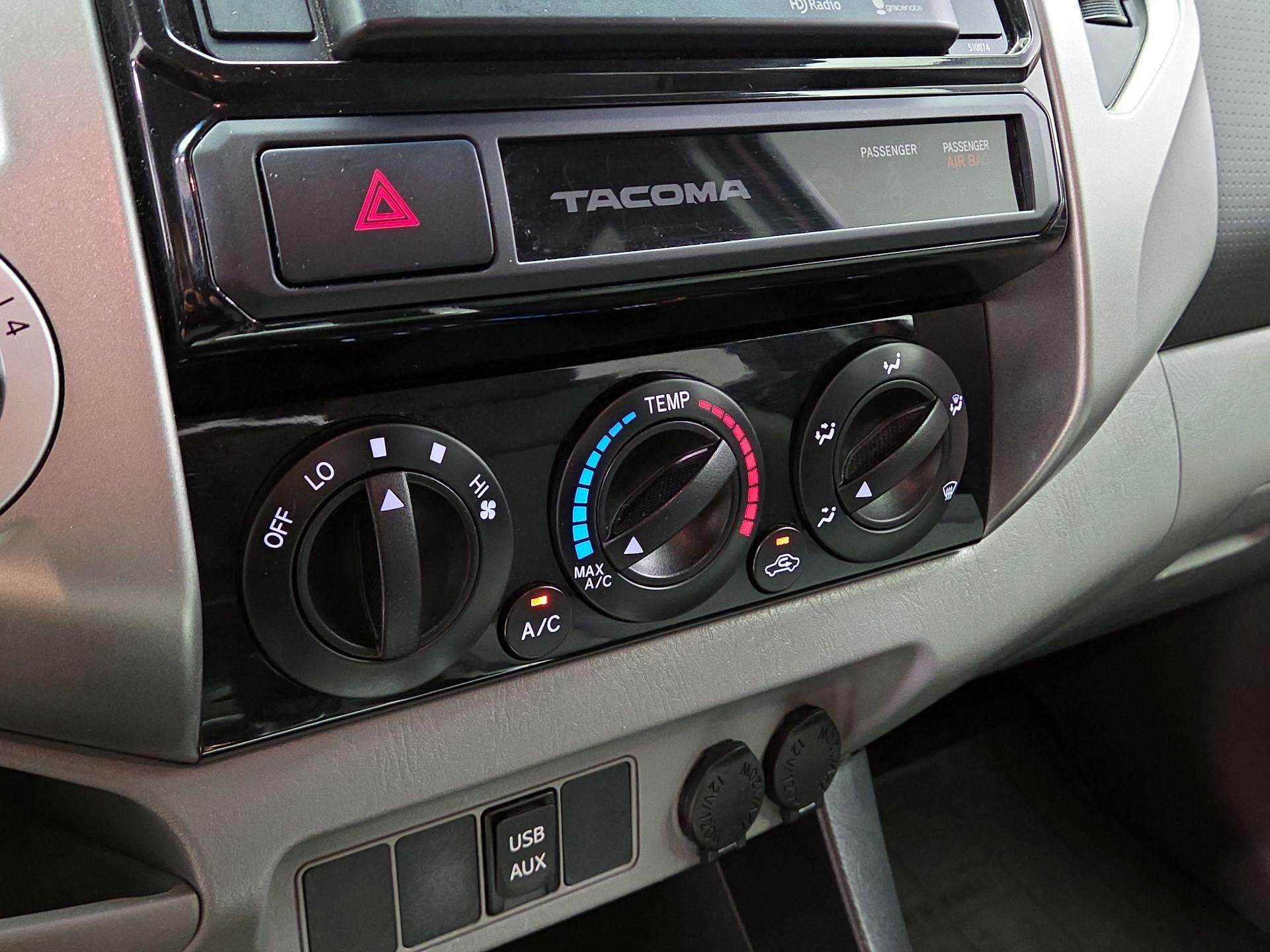 Thumbnail: 2015 Toyota Tacoma - 14