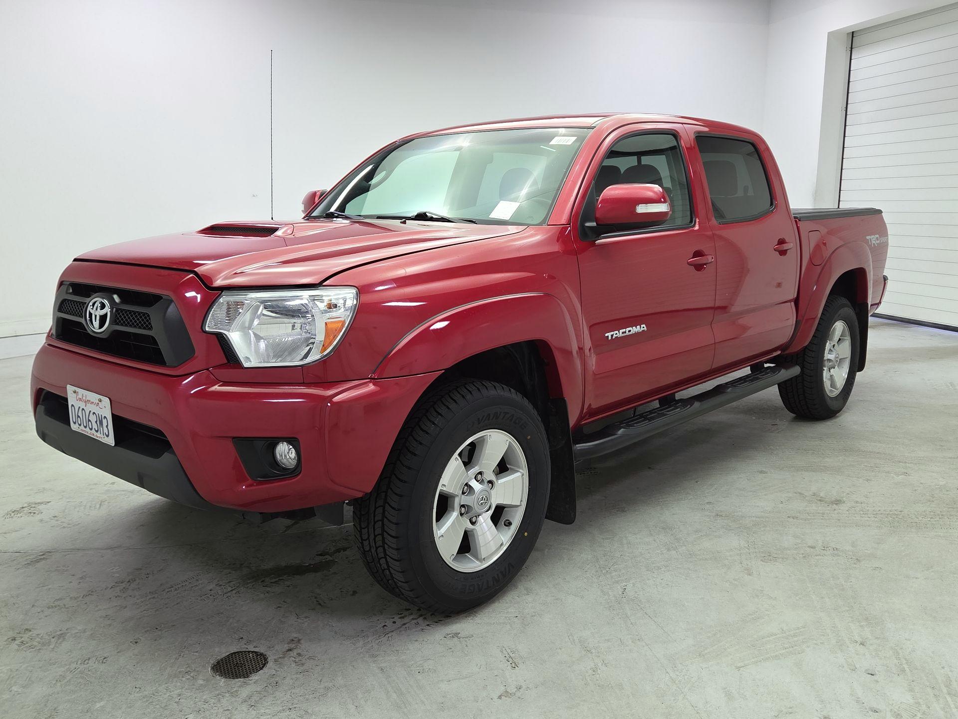 Thumbnail: 2015 Toyota Tacoma - 3