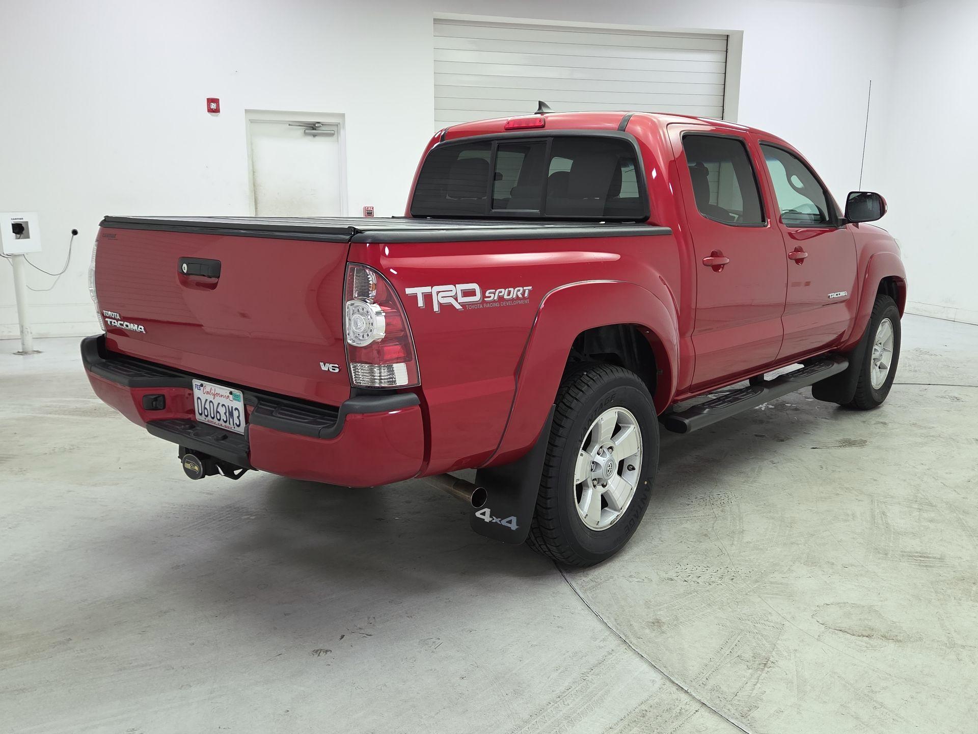Thumbnail: 2015 Toyota Tacoma - 5