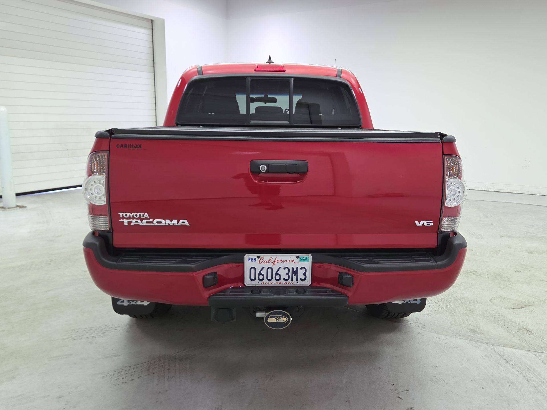 Thumbnail: 2015 Toyota Tacoma - 6