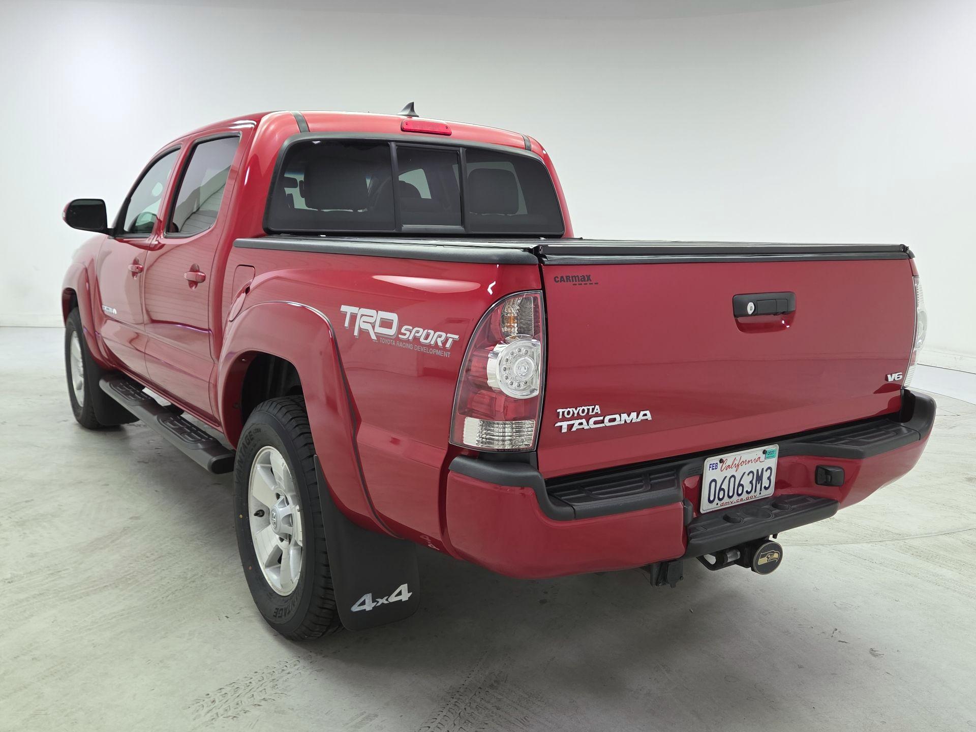 Thumbnail: 2015 Toyota Tacoma - 7