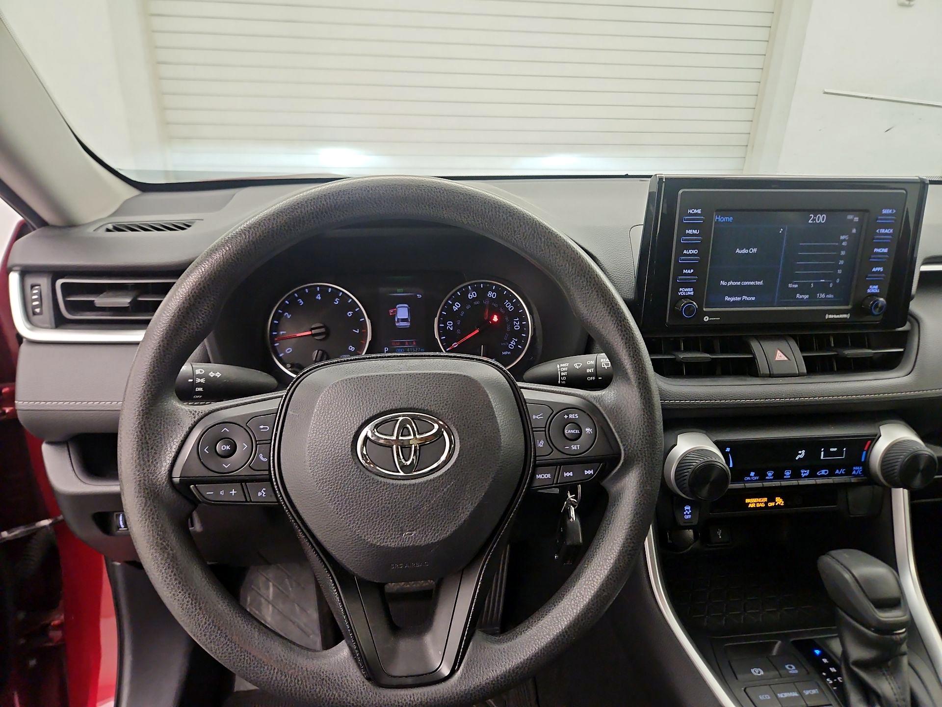 Thumbnail: 2020 Toyota RAV4 - 9