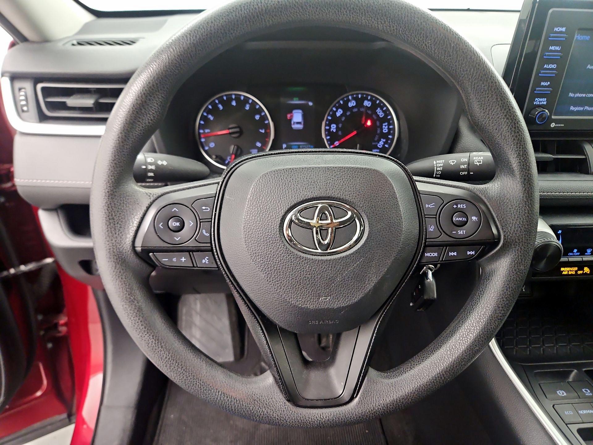 Thumbnail: 2020 Toyota RAV4 - 10