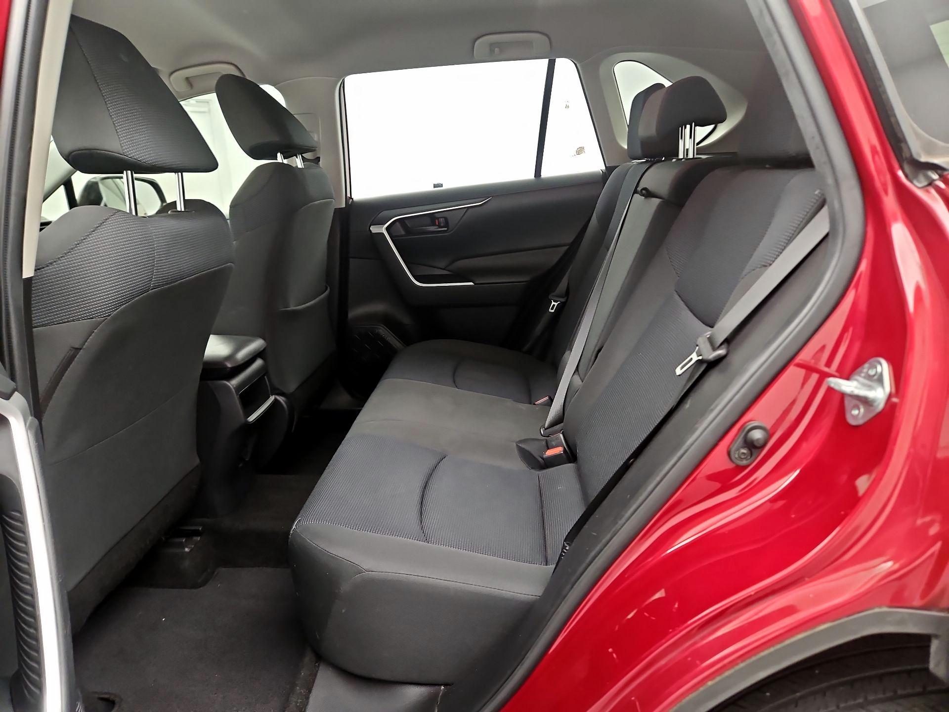Thumbnail: 2020 Toyota RAV4 - 19