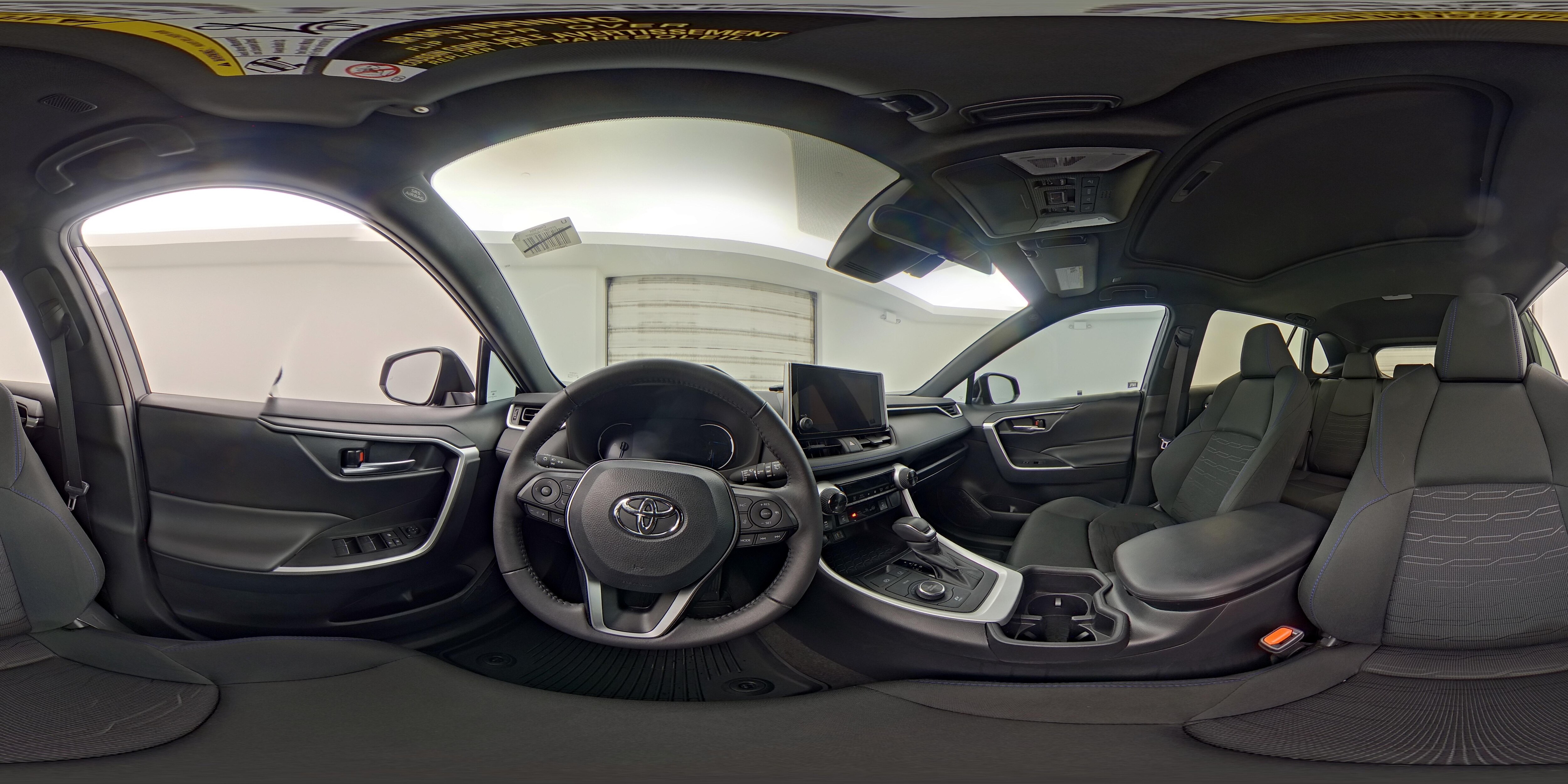 2024 Toyota RAV4 SE - Photo 26